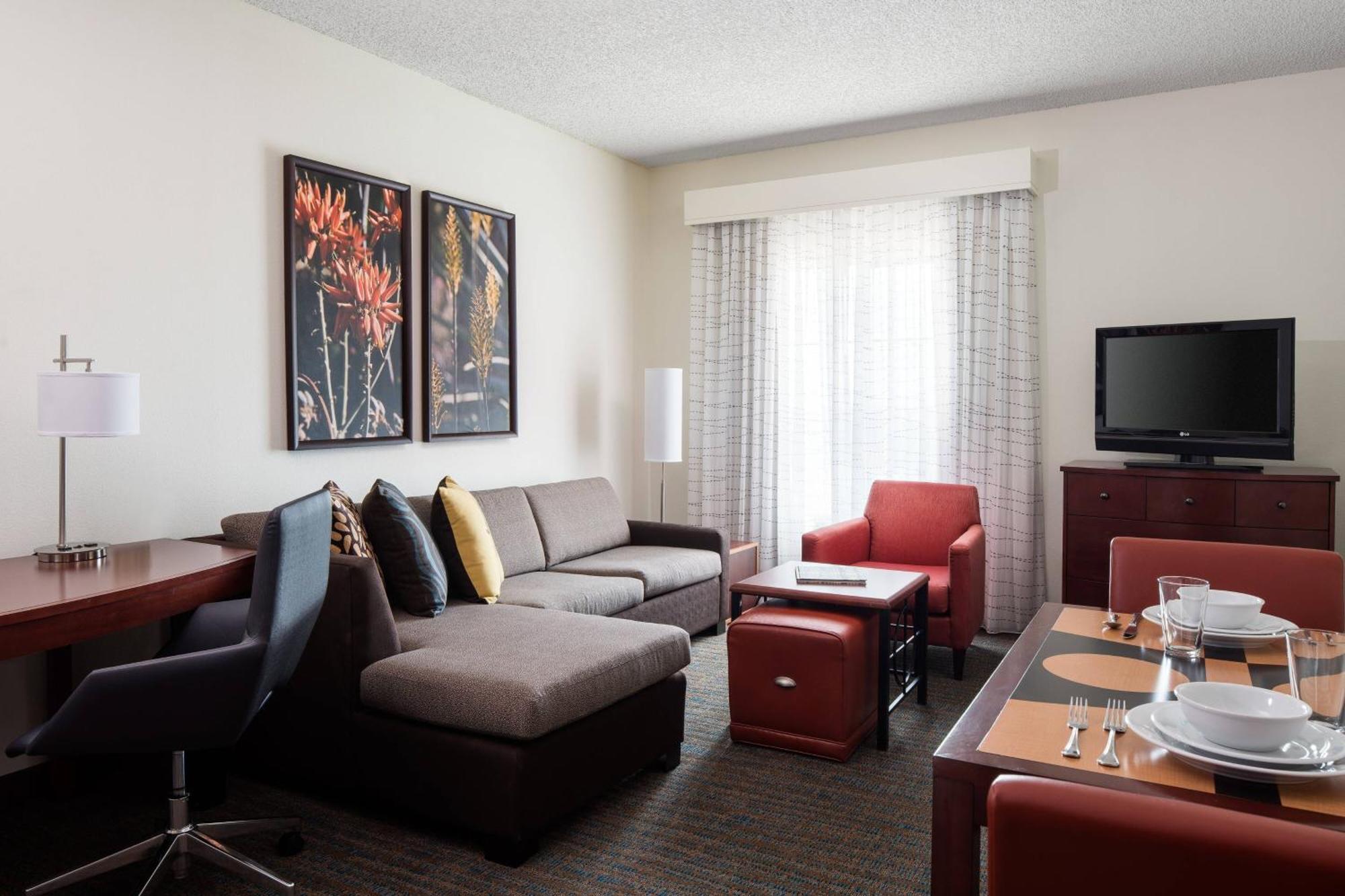 One-Bedroom King Suite