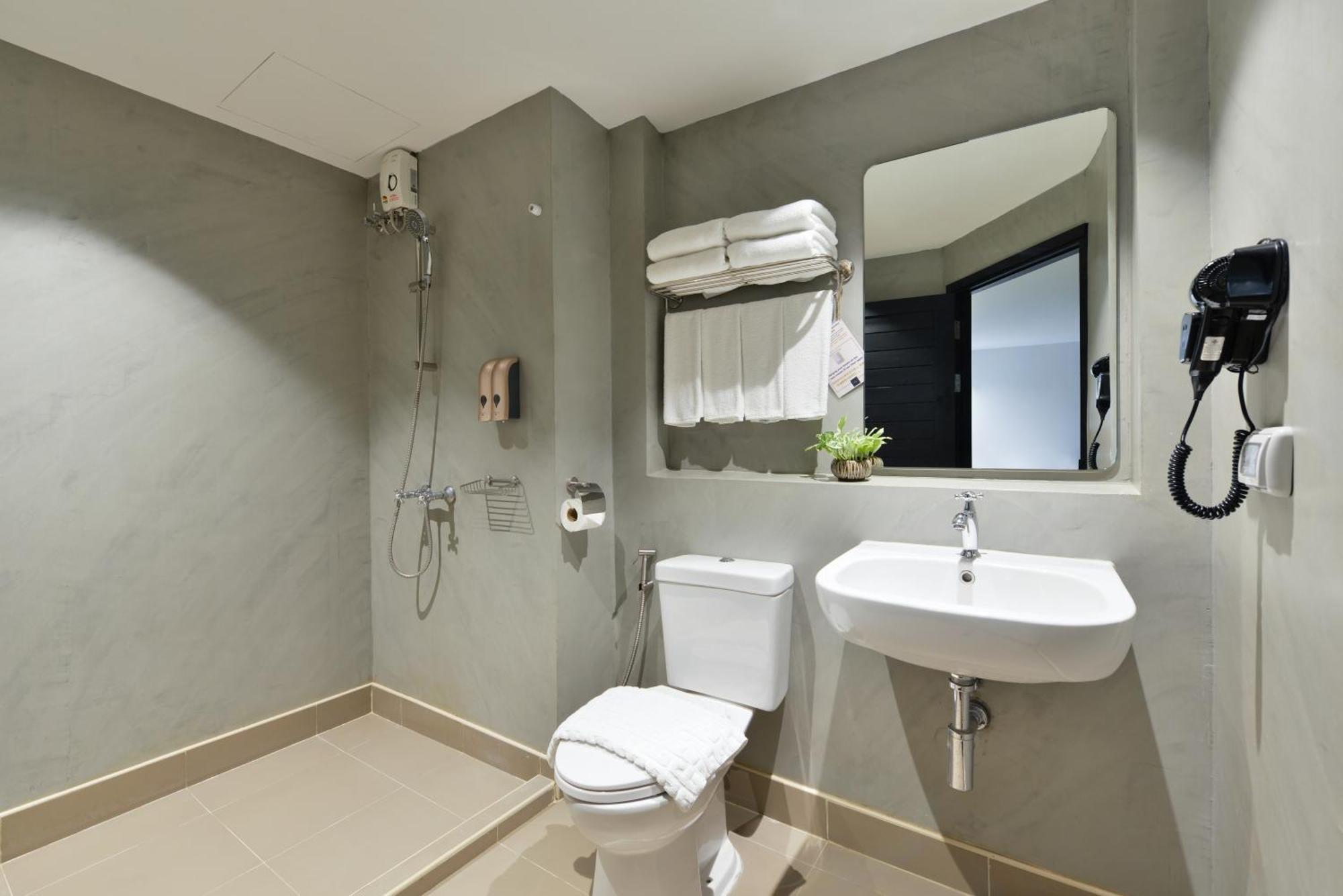 Classic Quadruple Room