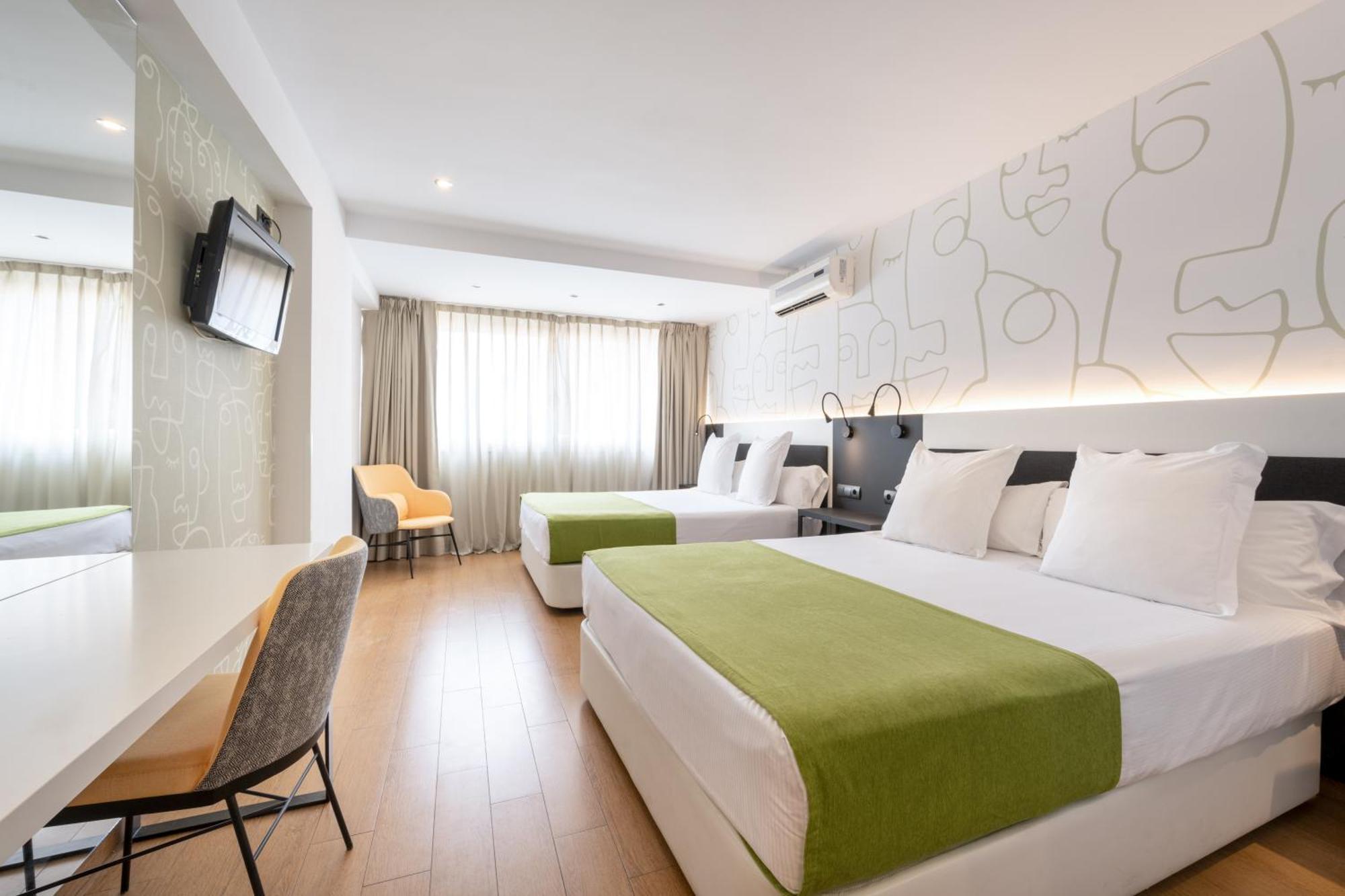 Family Room,1553278066:JPEG