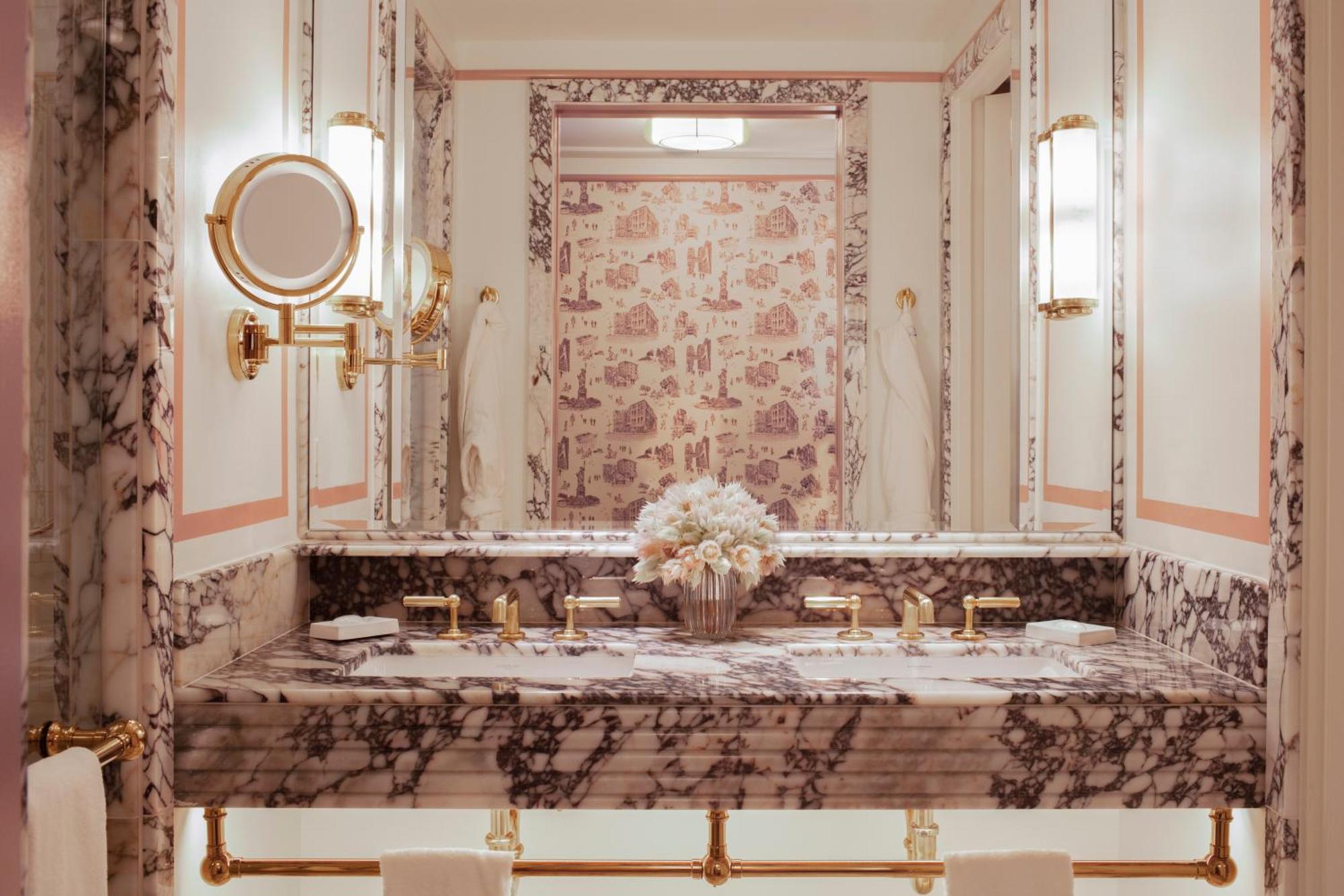ADA Deluxe King Room