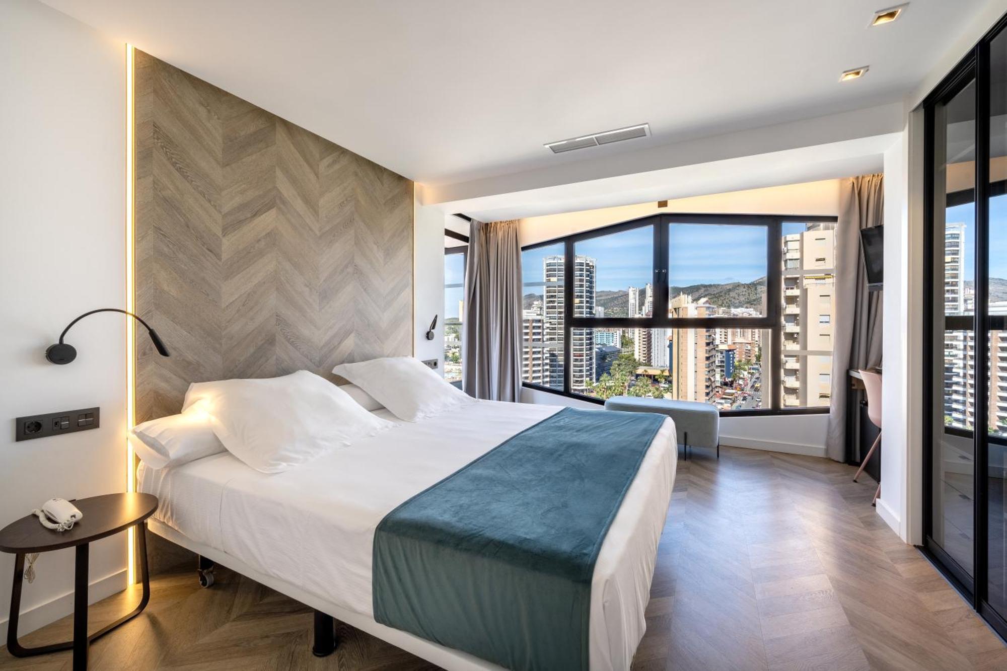 Classic Double Room with City View