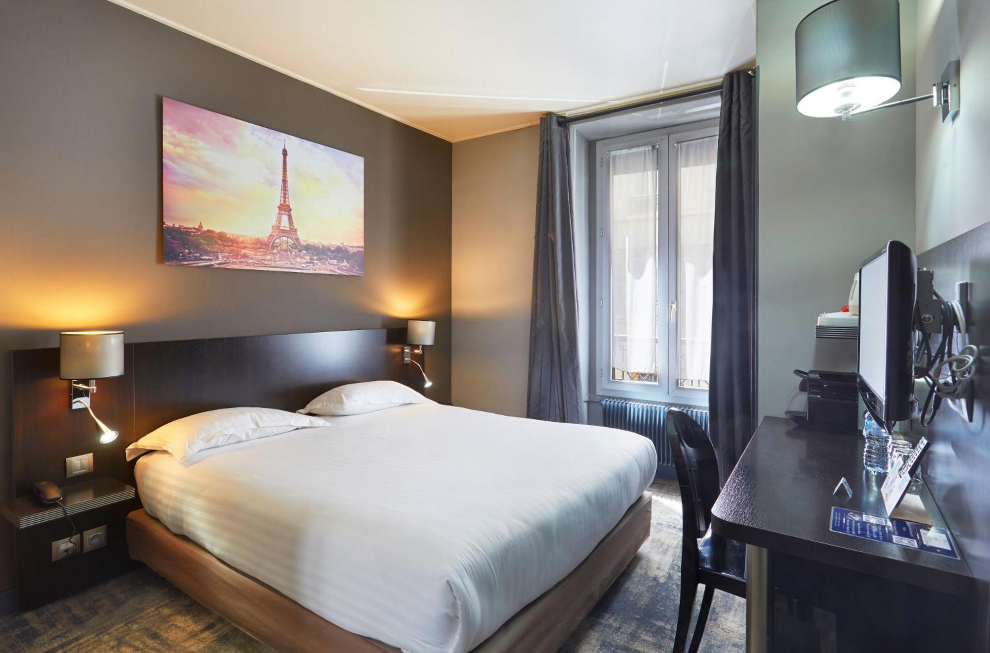2 non-communicating Double Rooms