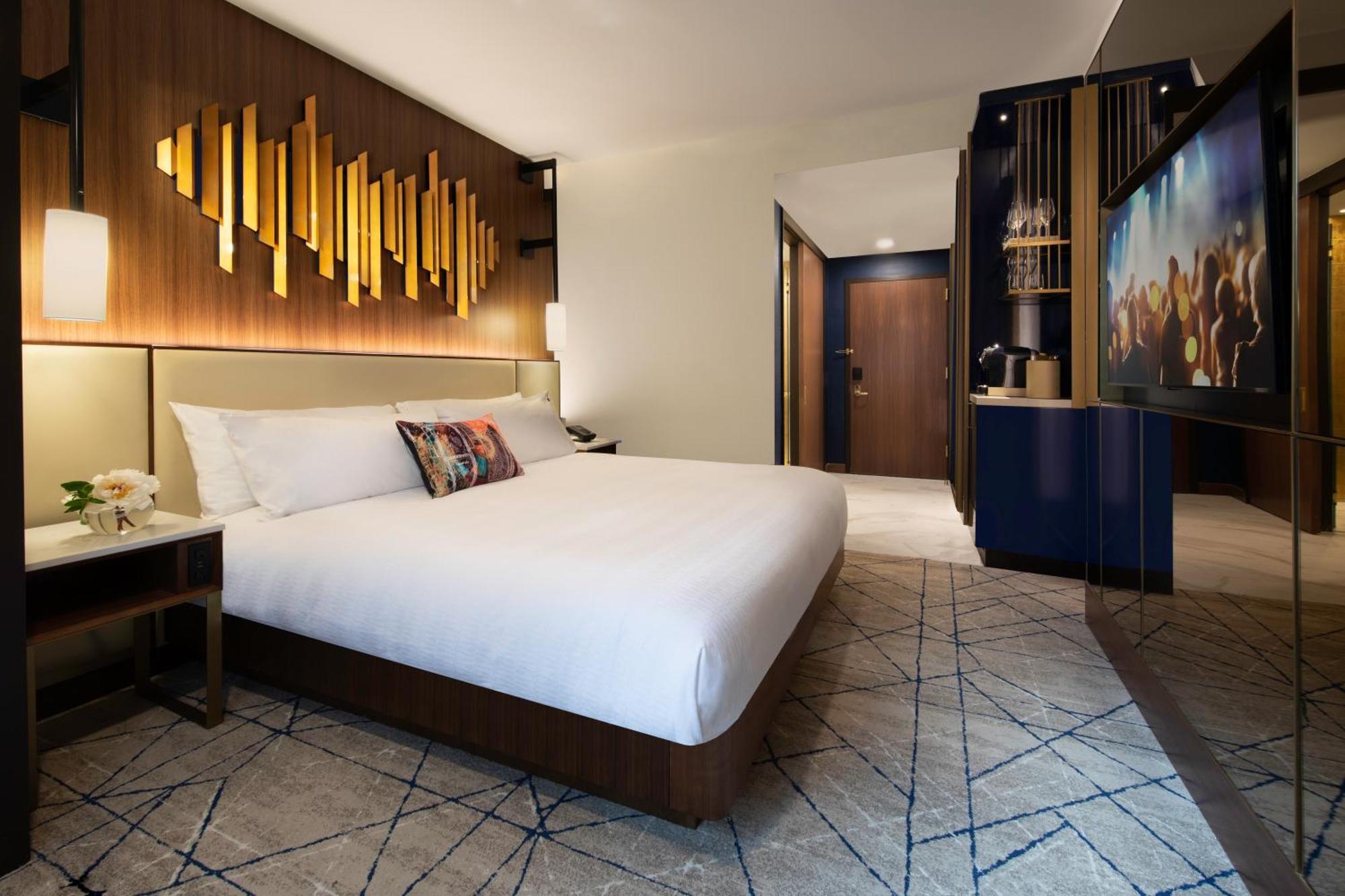 Standard King Room