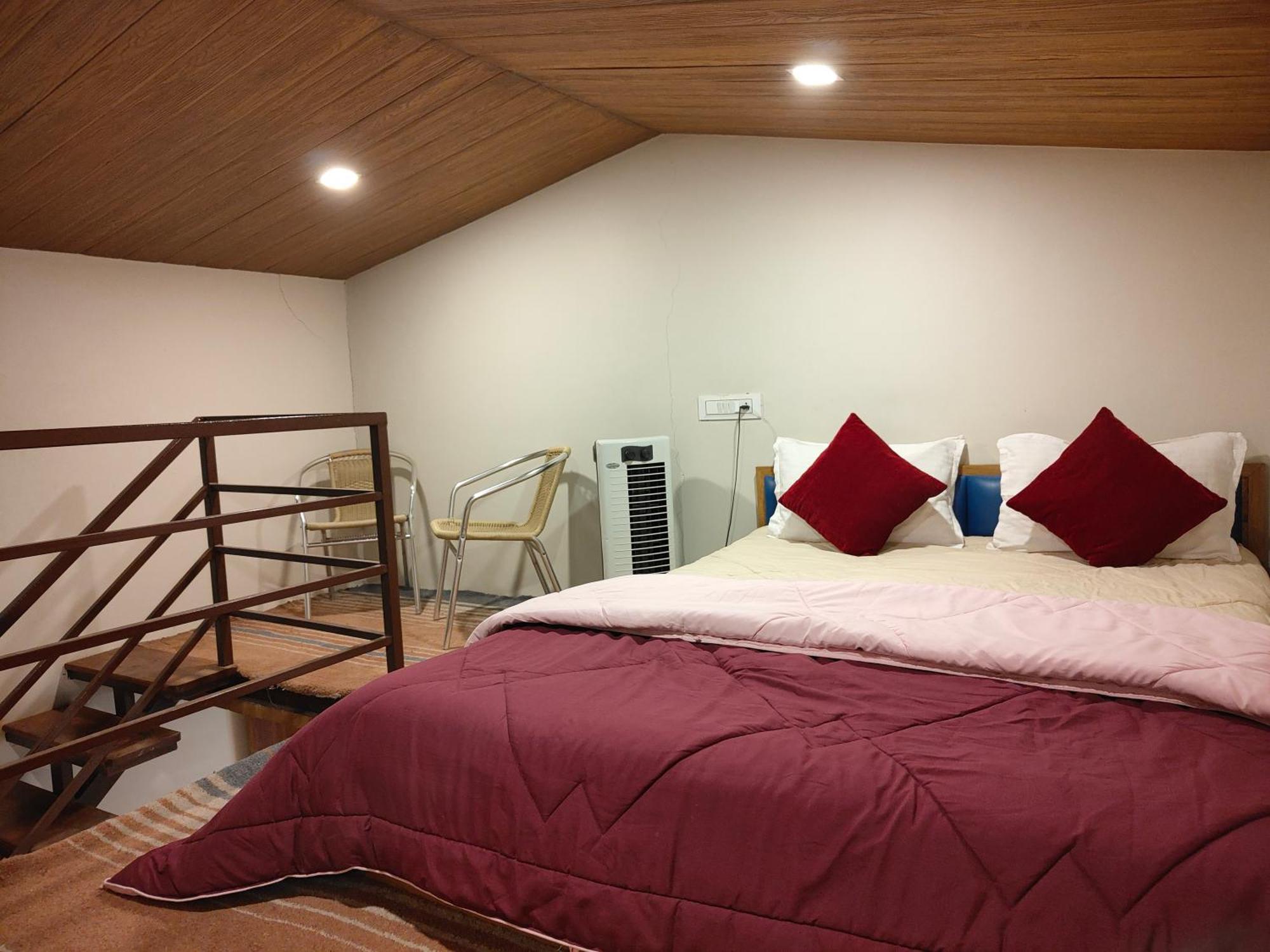 Deluxe Family Suite