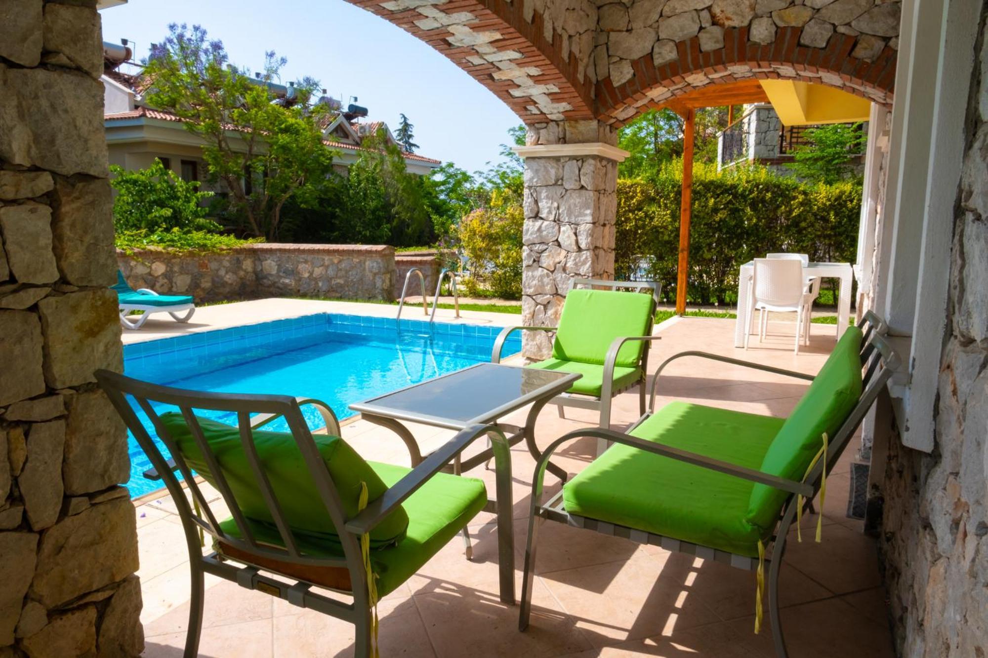 Four-Bedroom Villa Private Pool