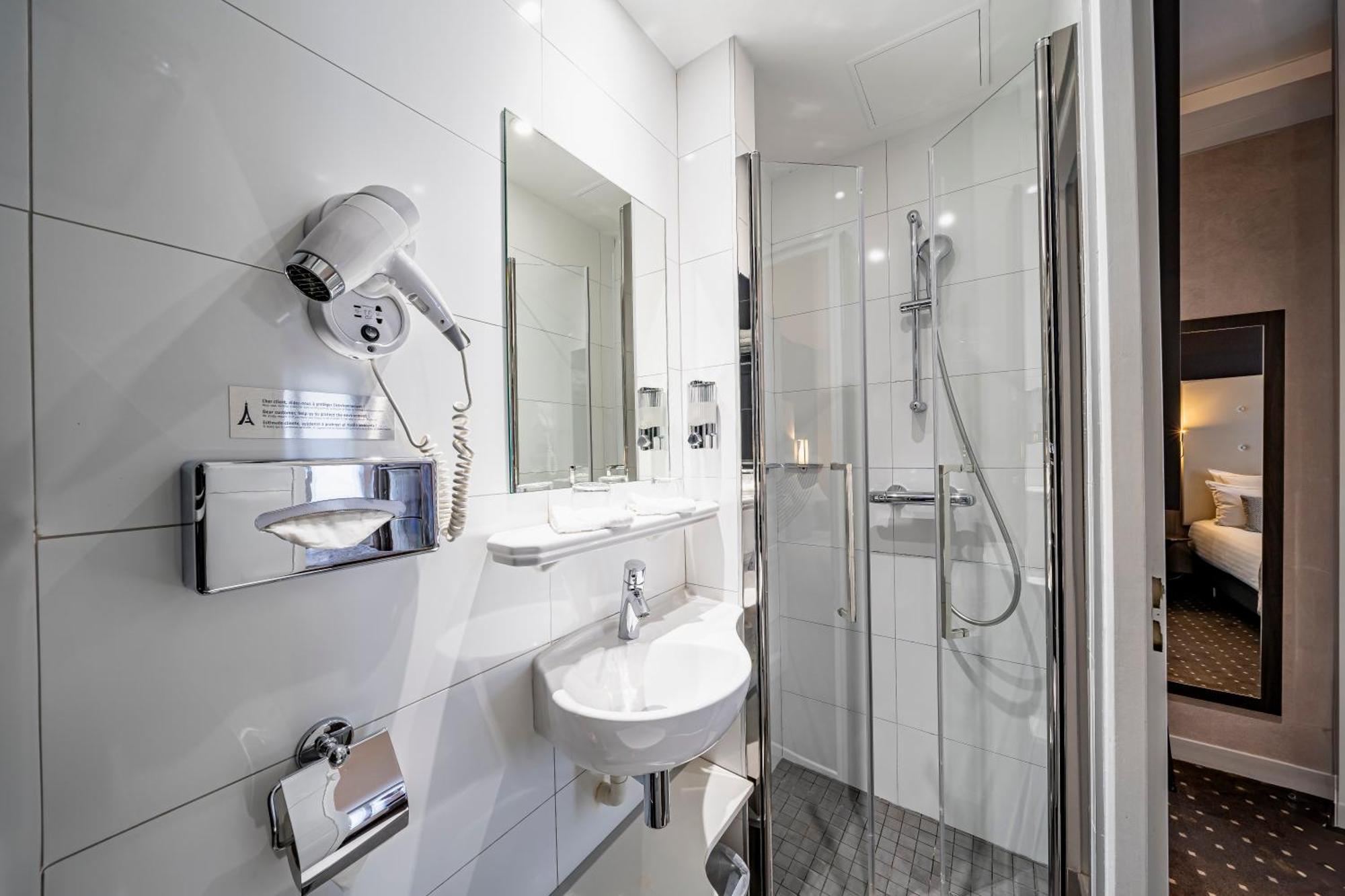 Adjacent Rooms (4 people)