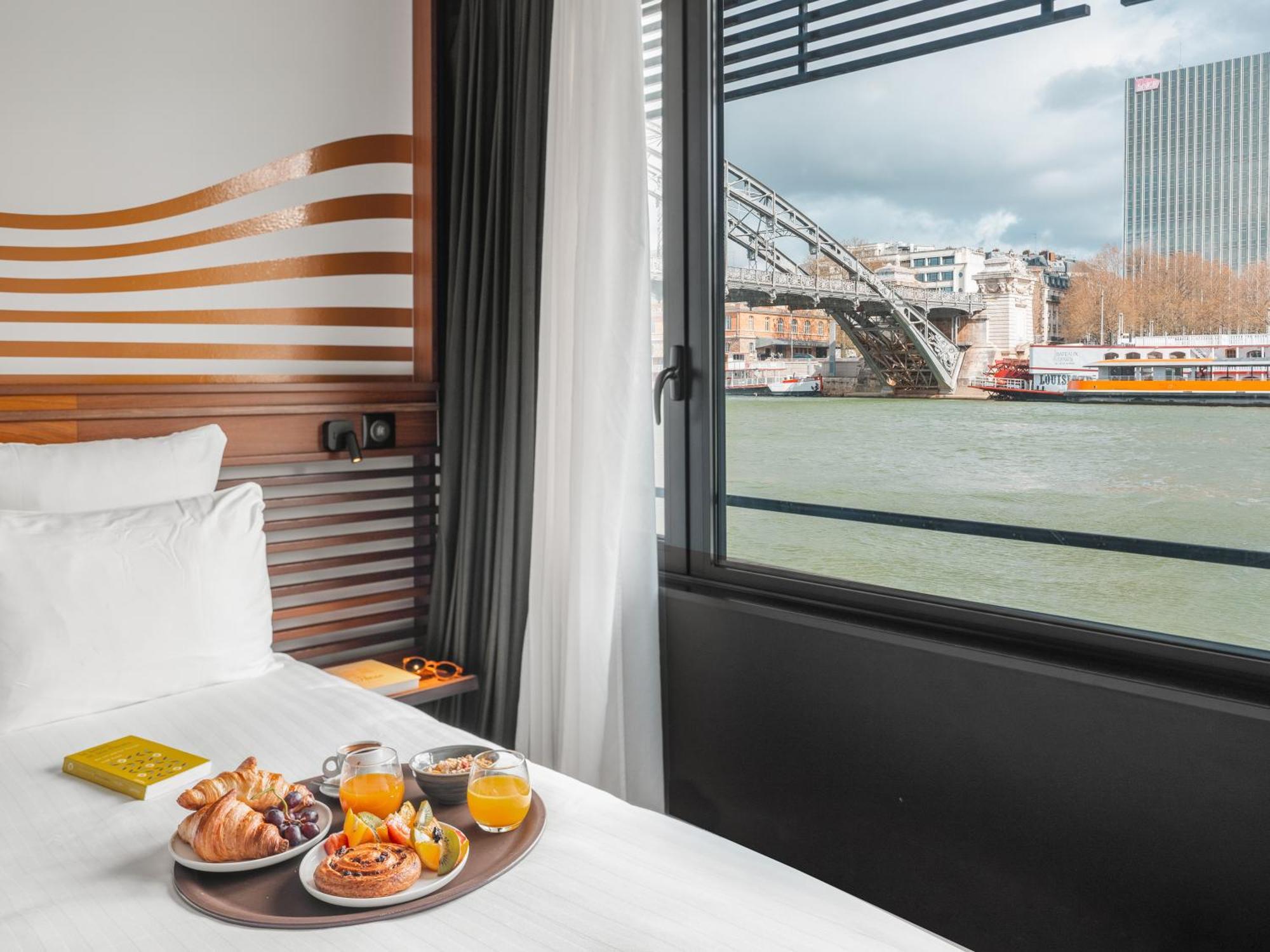 Double Room with Seine River View