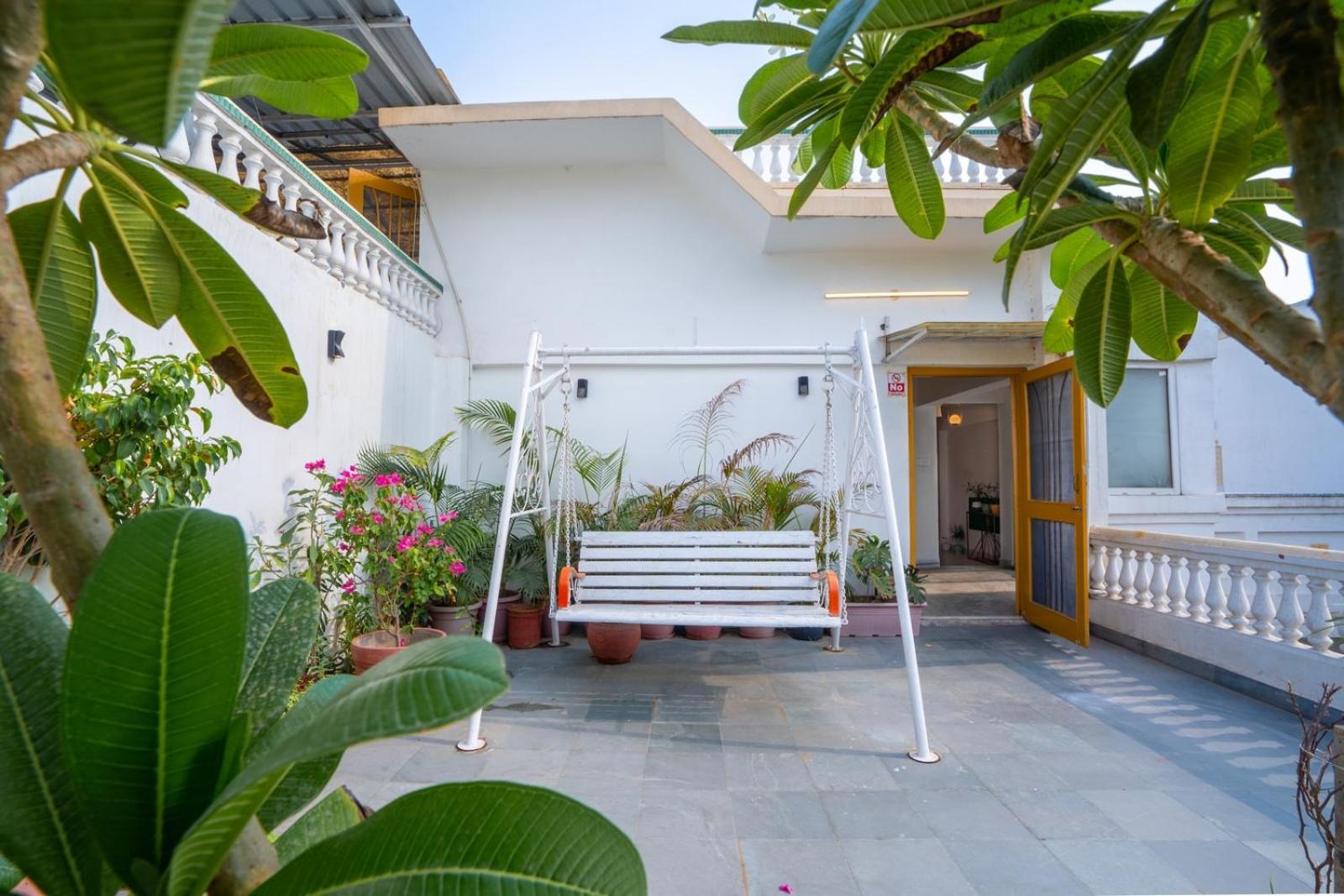 Standard Family Room,1610322829:JPEG