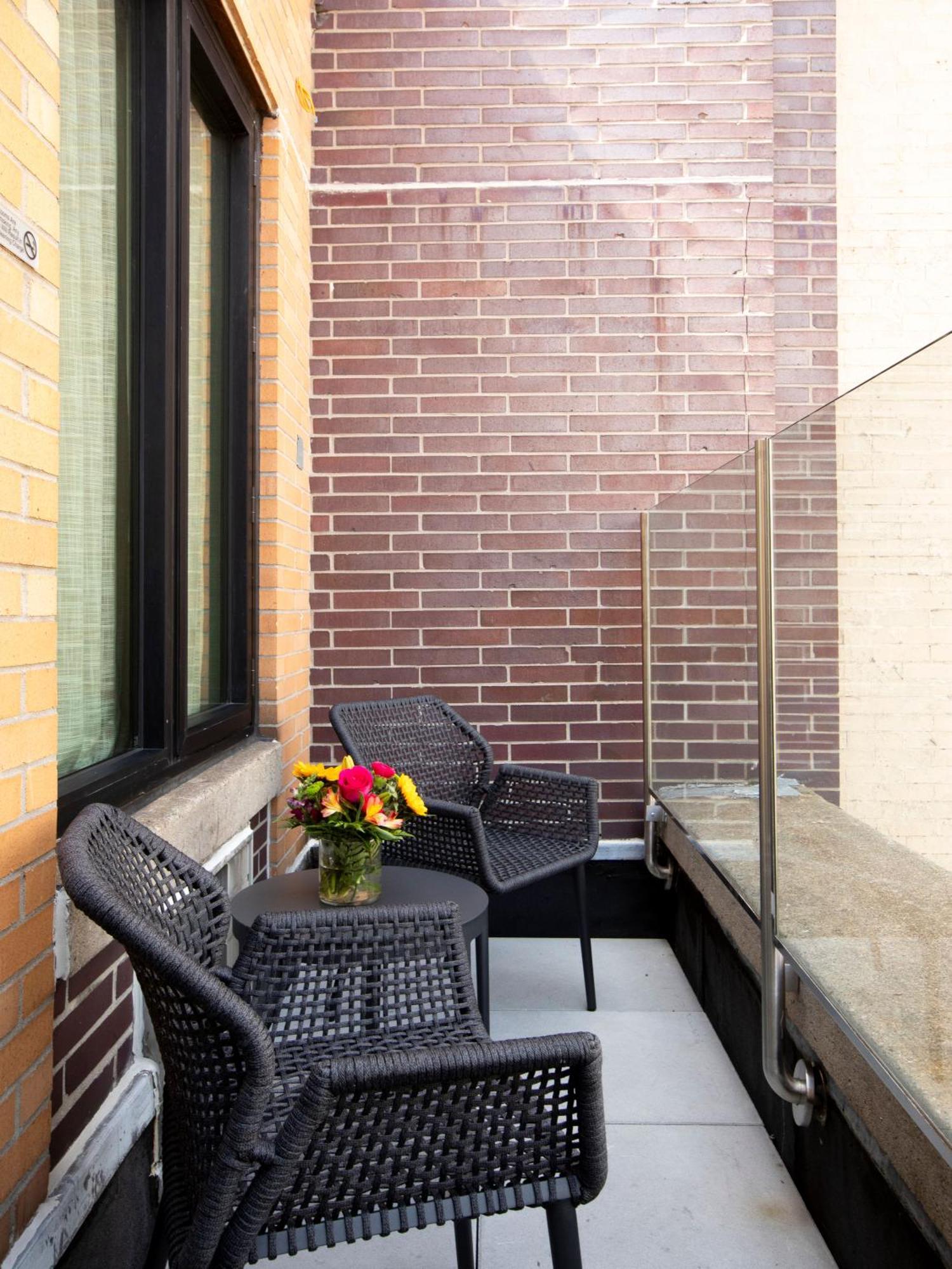 Deluxe Two Full Terrace