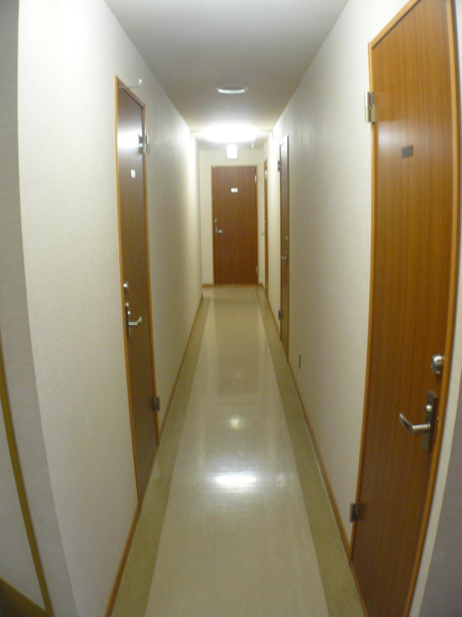 Single Room with Shared Bathroom