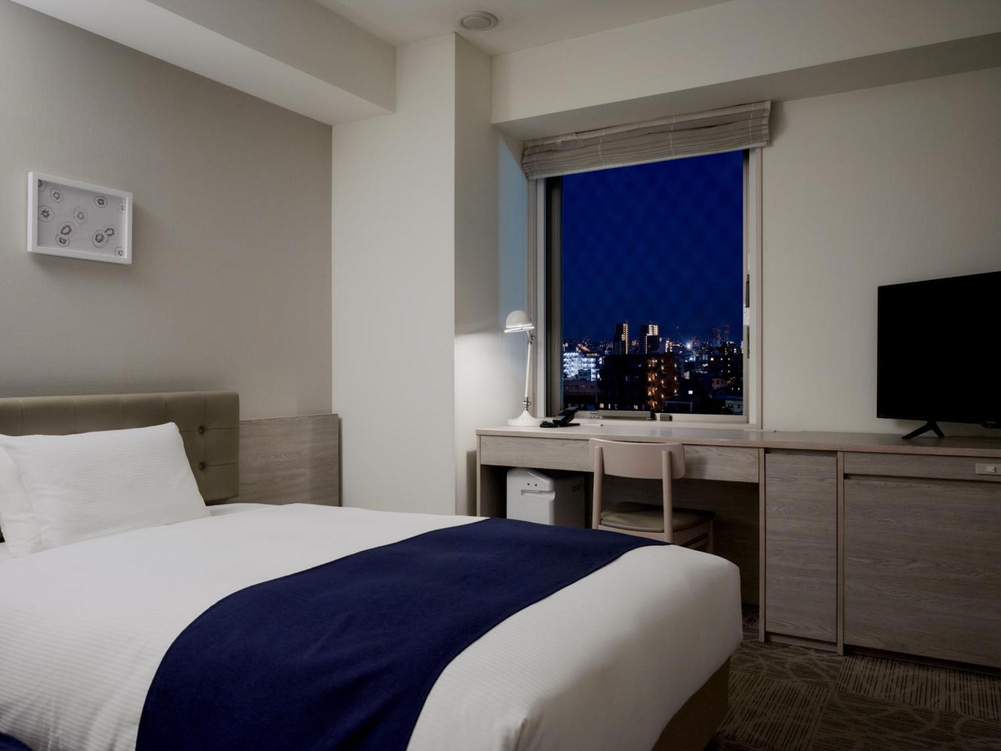 Corner Twin Room