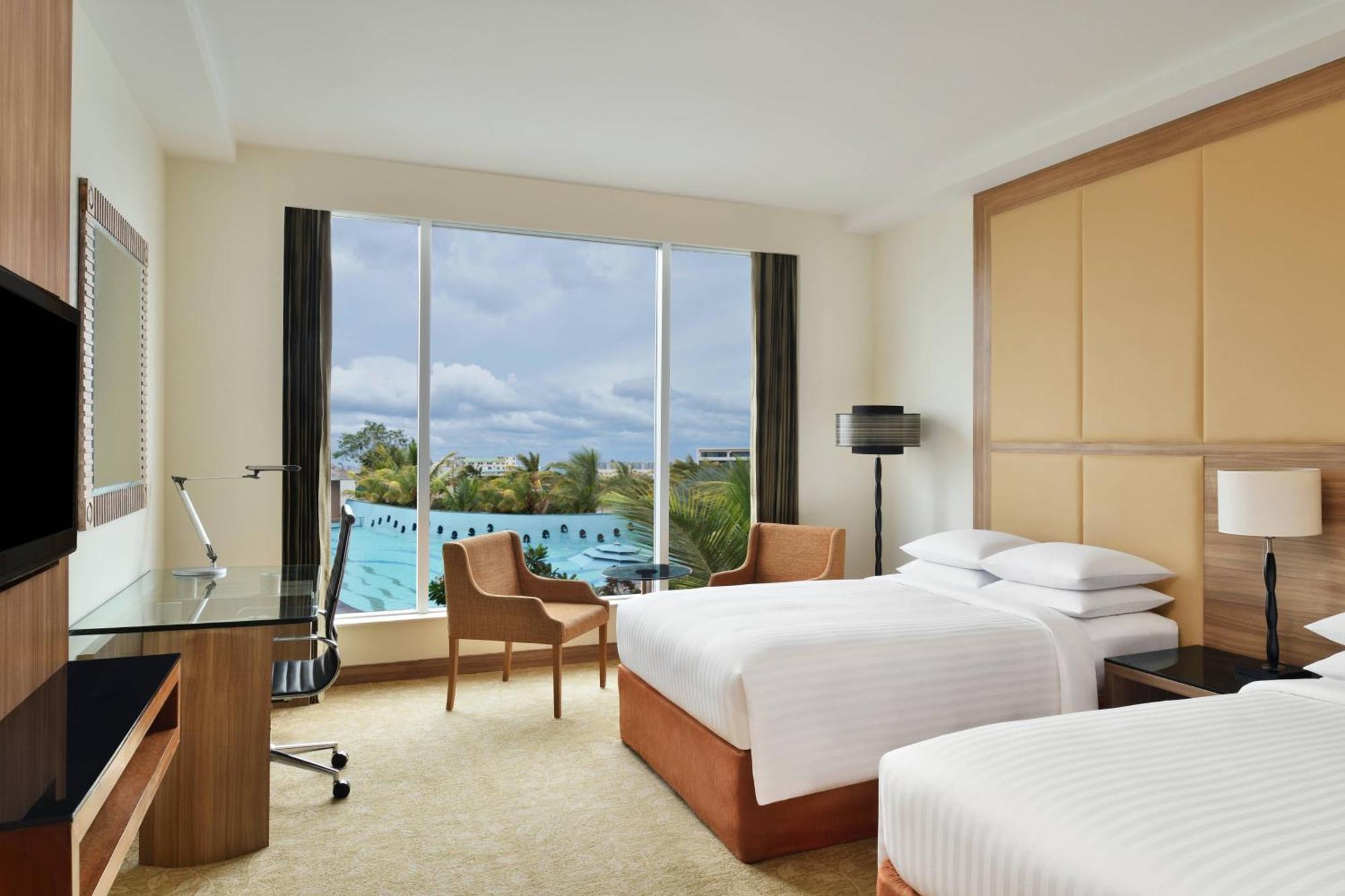 Executive Deluxe Double Room Two Double Beds Executive Lounge Access,1698963470:JPEG