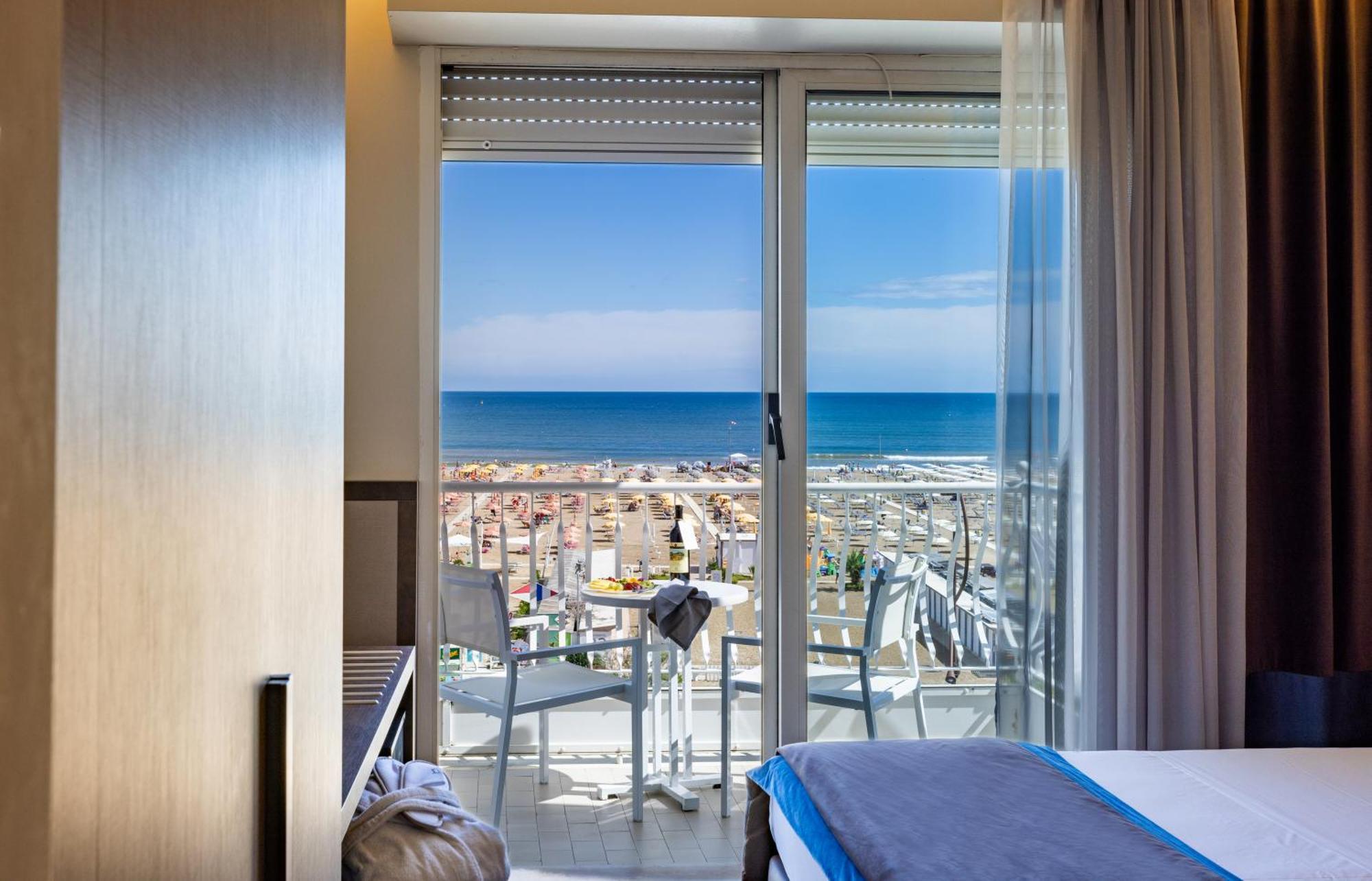 Deluxe Triple Room Sea View
