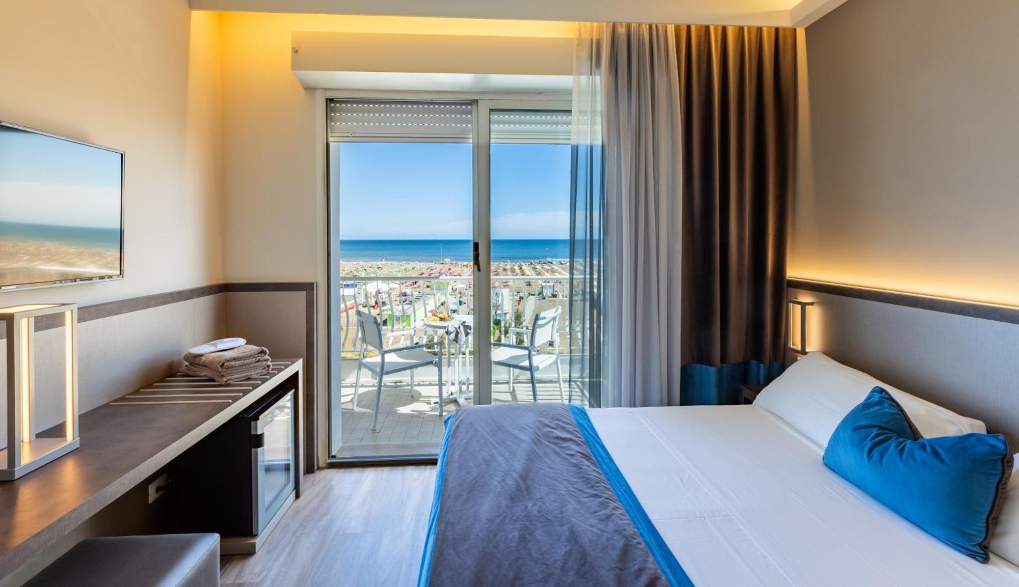 Deluxe Triple Room Sea View