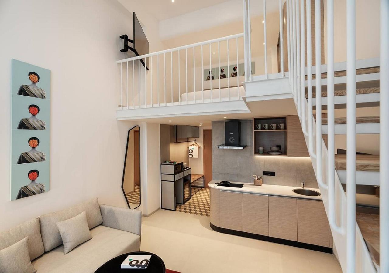 Studio L