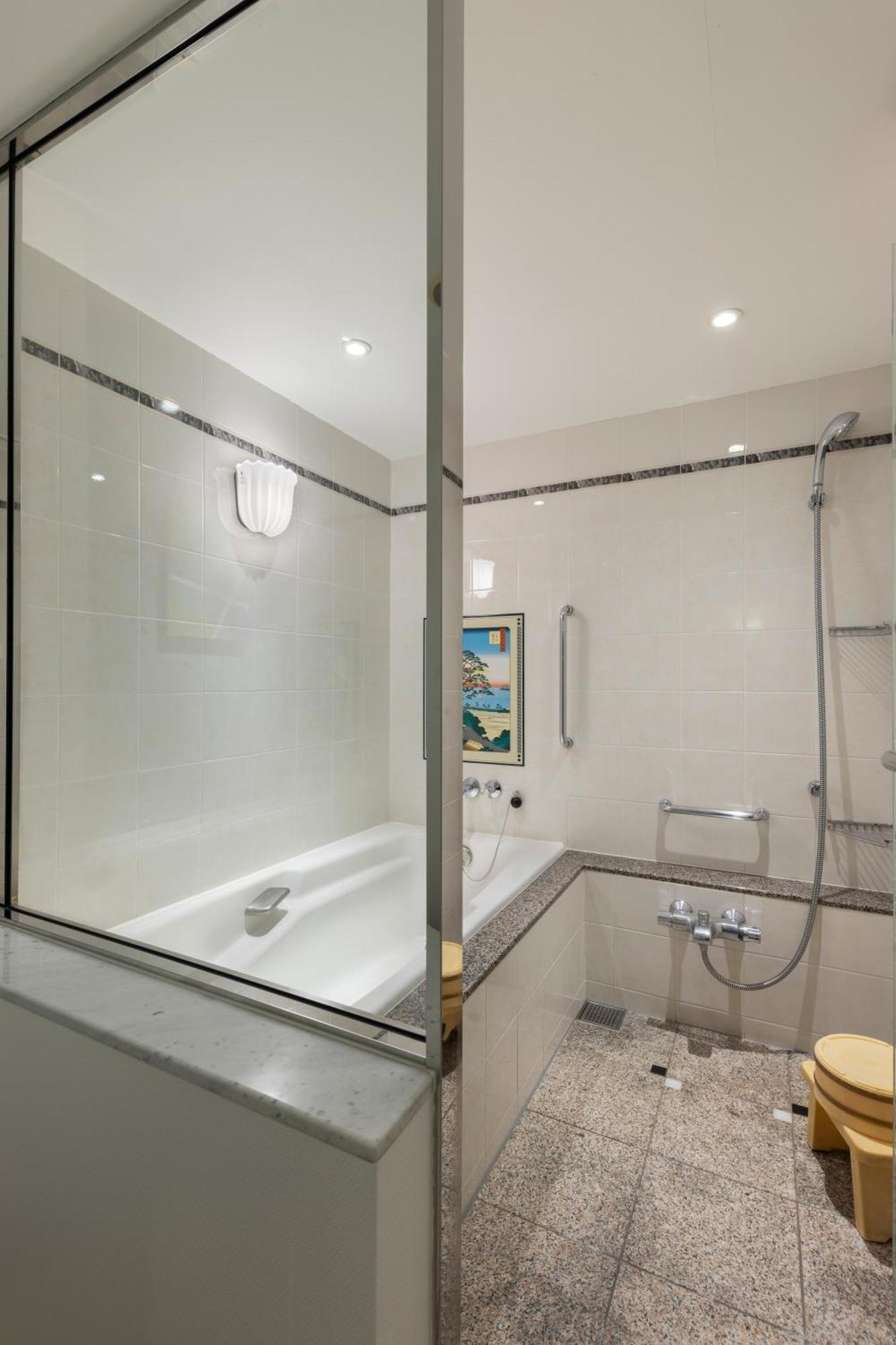 Garden Tower Suite for 4 people - Non-Smoking, Breakfast Included (Free breakfast for kids sharing a bed)