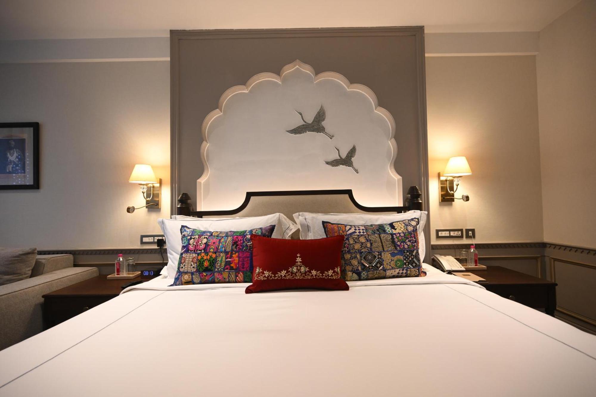 Deluxe Room - Enjoy 20% on all hotel services,90 mins SPA at the cost of 60 mins, 4 pints of beer on arrival,4 Pcs of laundry, 1+1 on selected beverages at Sheesh Mahal (12PM-6PM), Complimentary Evening Hi Tea,1631233827:JPEG