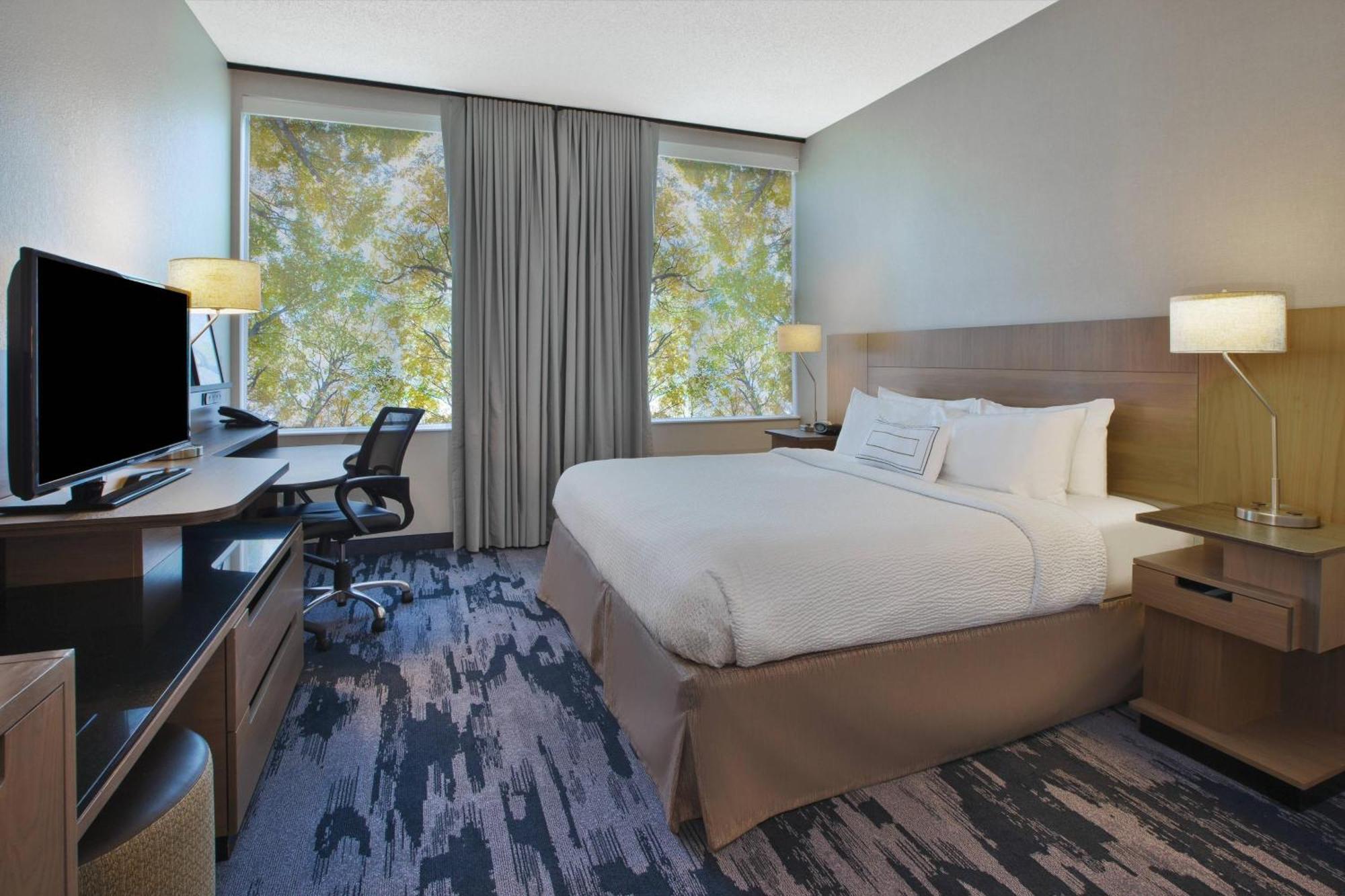 King Room - Hearing Accessible