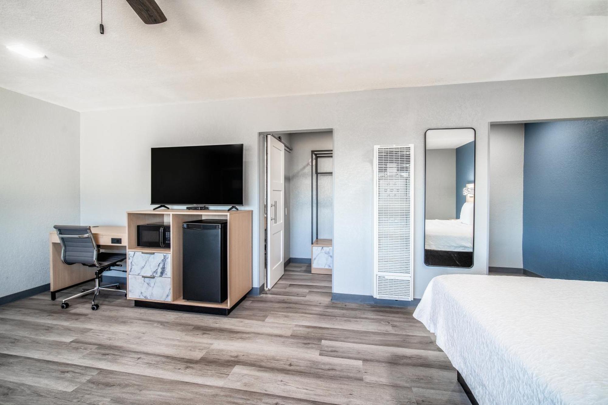 King Suite with Sea View