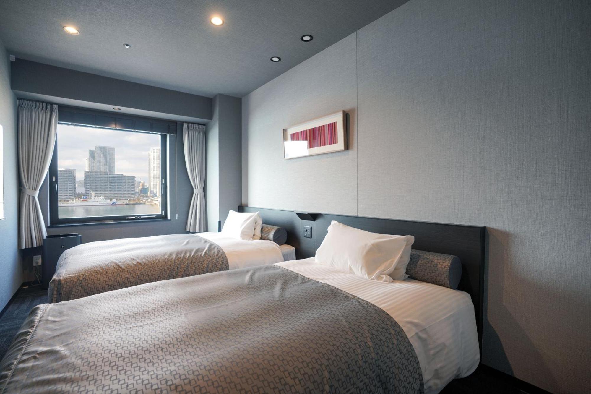 Standard Twin Room with Sea View