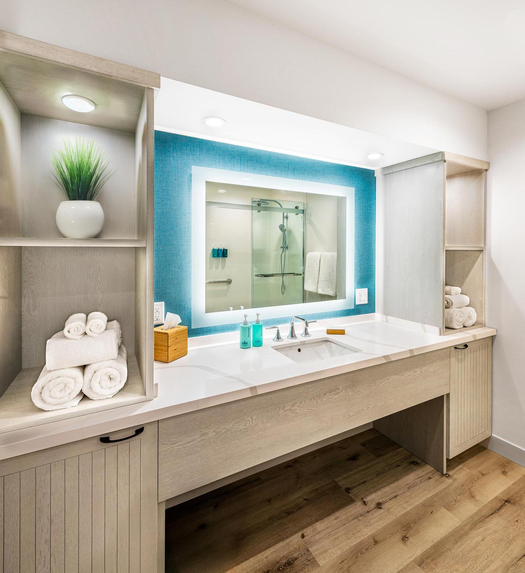 Two-Bedroom Queen Family Suite