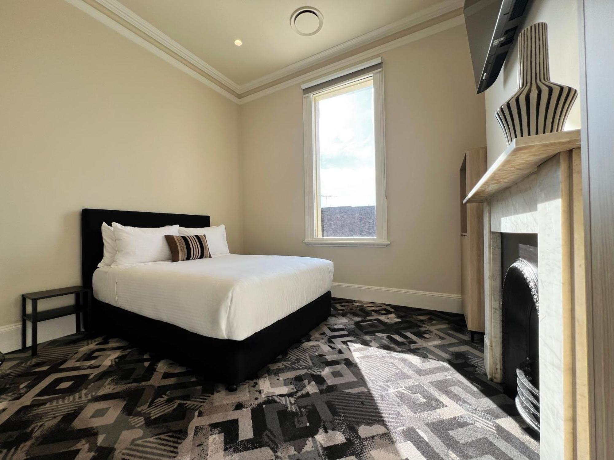 Double Room,1638428034:JPEG