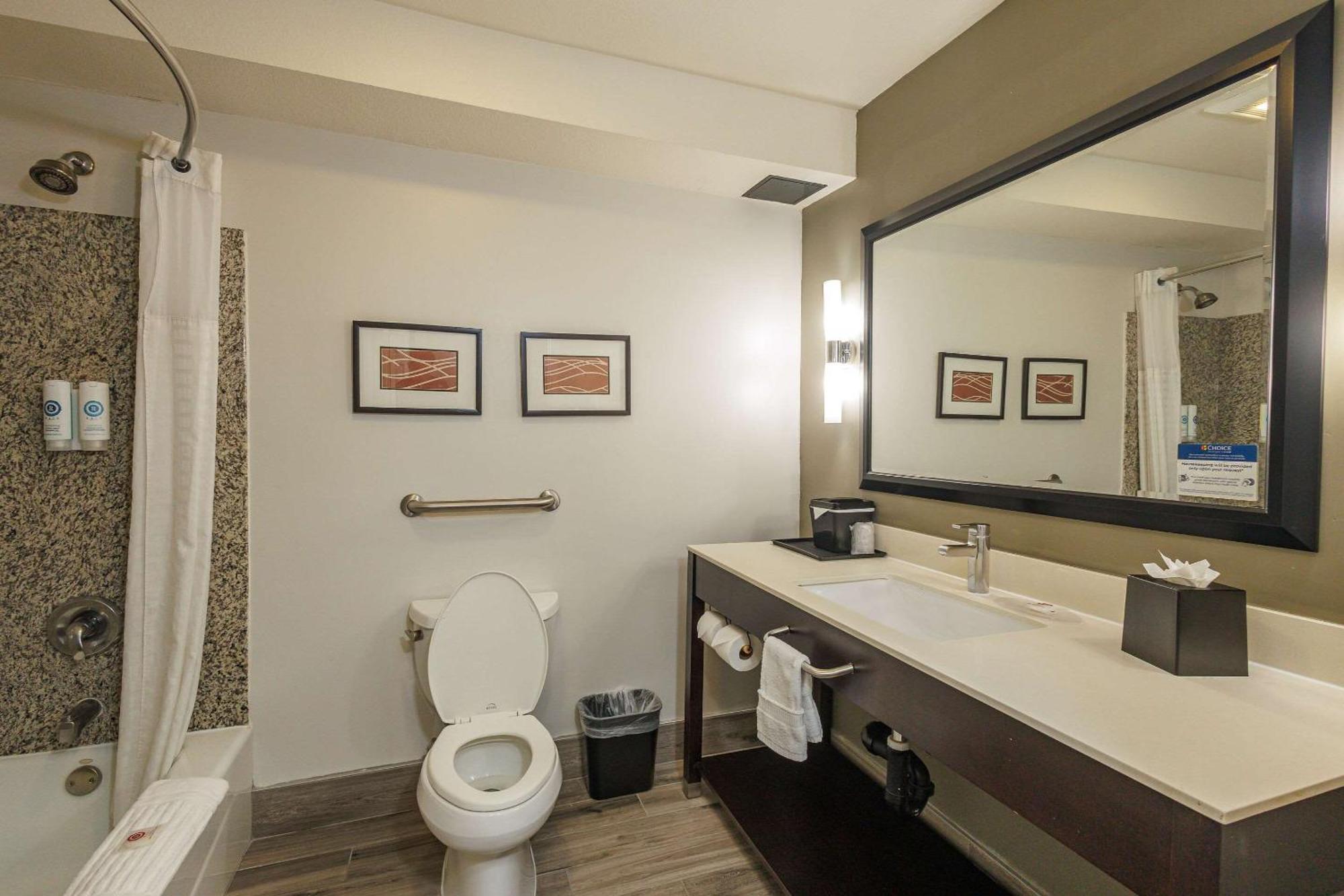 Deluxe Suite King Room