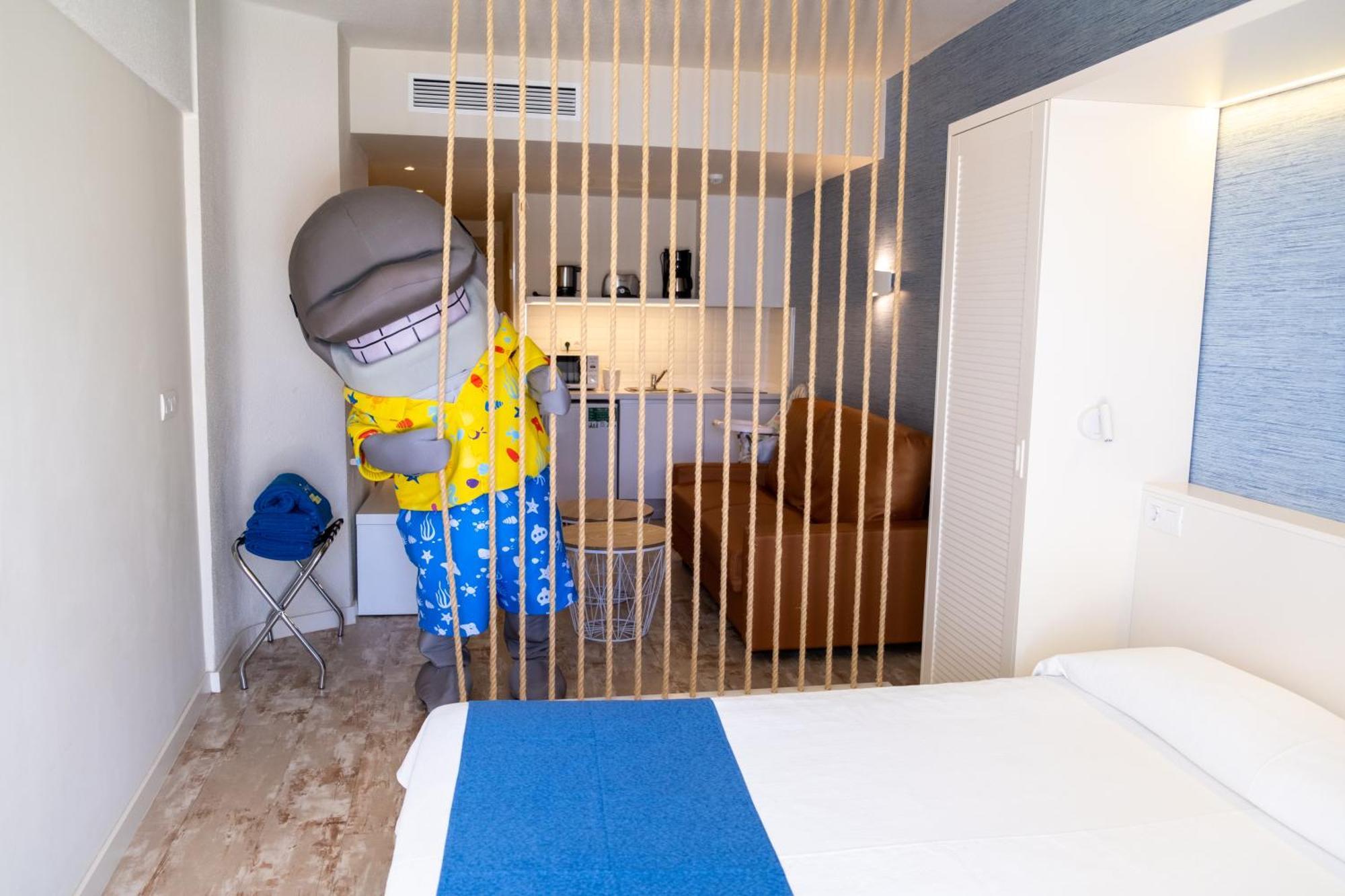 One-Bedroom Family Apartment