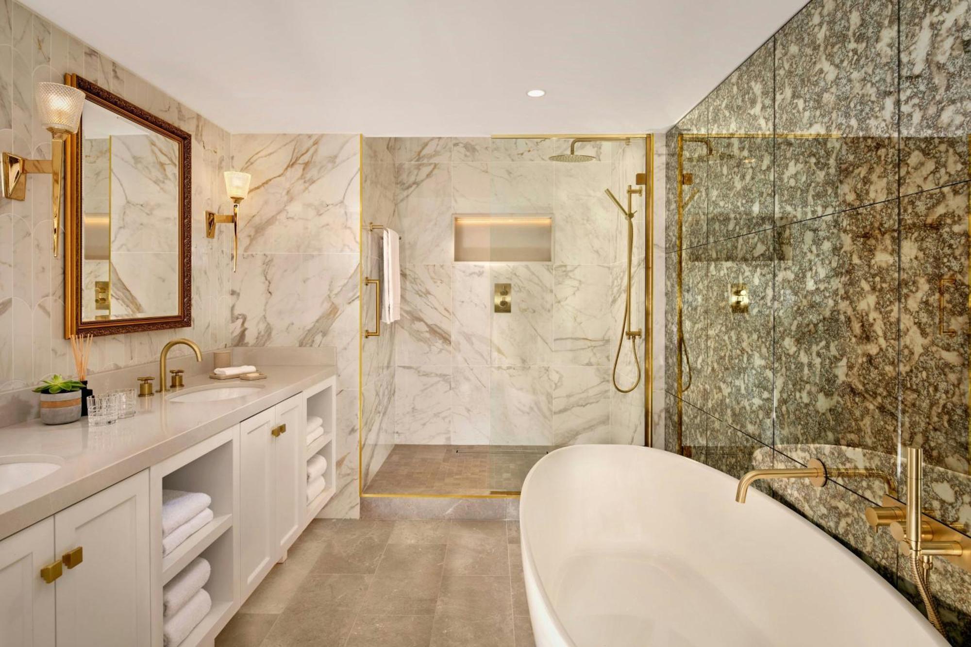 Presidential King Suite City View
