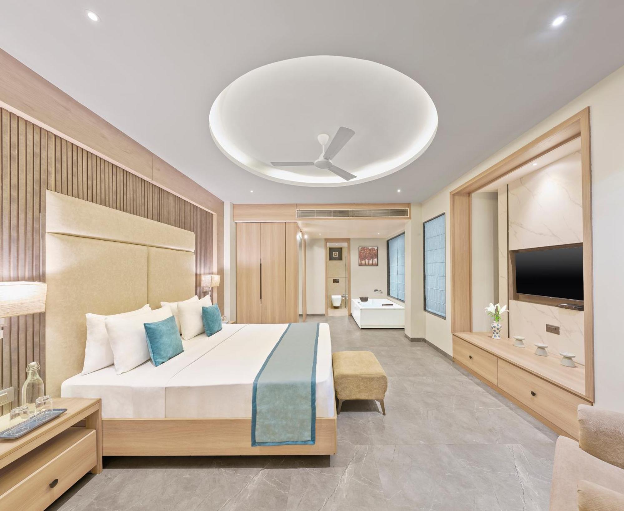 Queen Suite,1645669054:JPEG