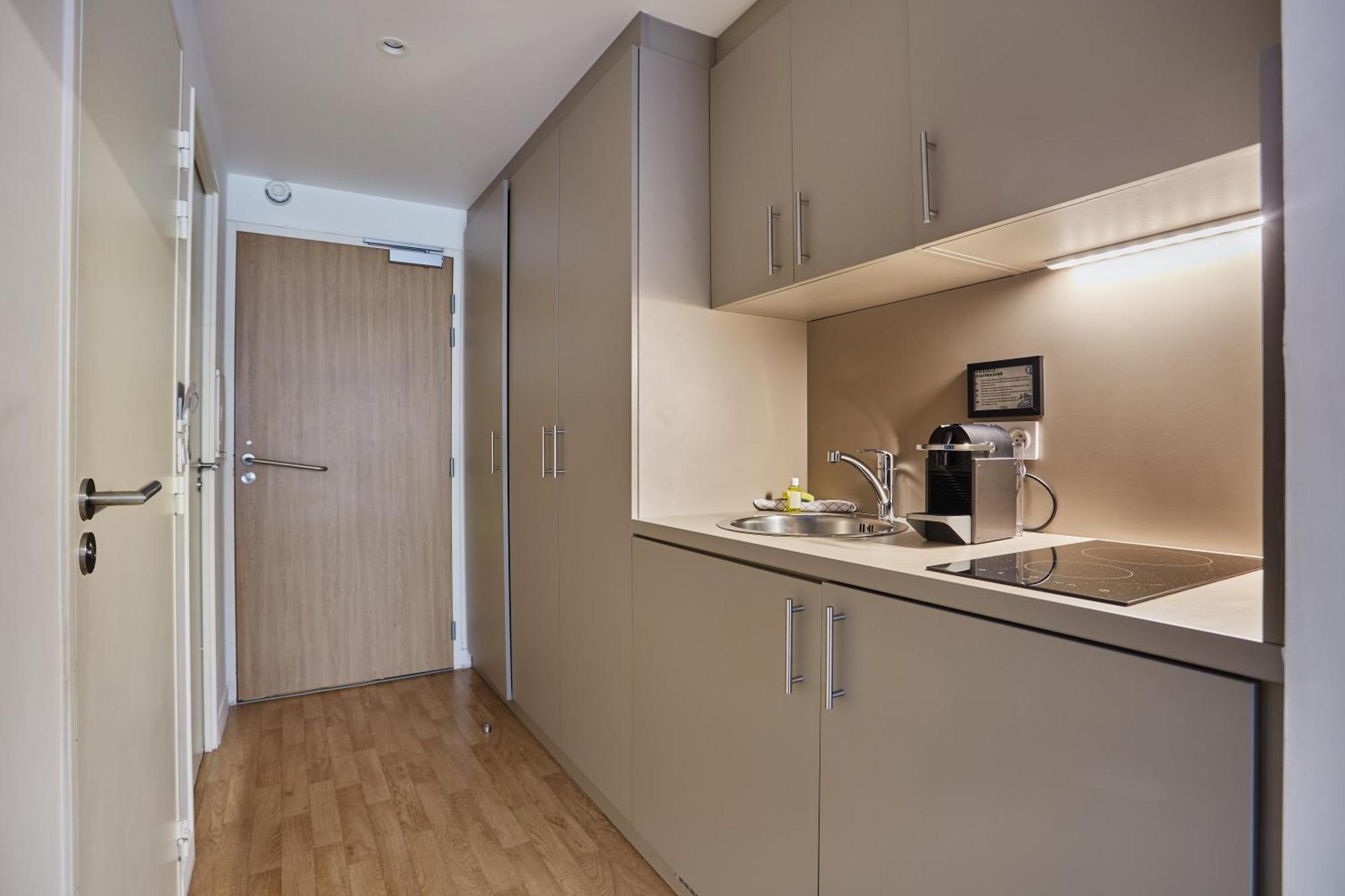 One-Bedroom Apartment (4 Adults)