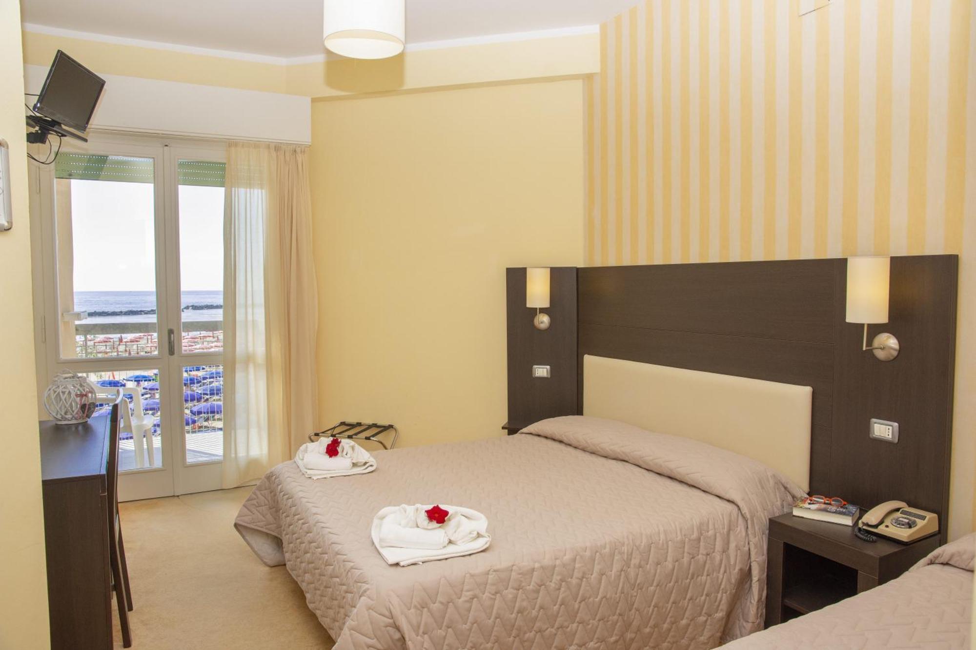 Quadruple Room Sea View,1649917518:JPEG
