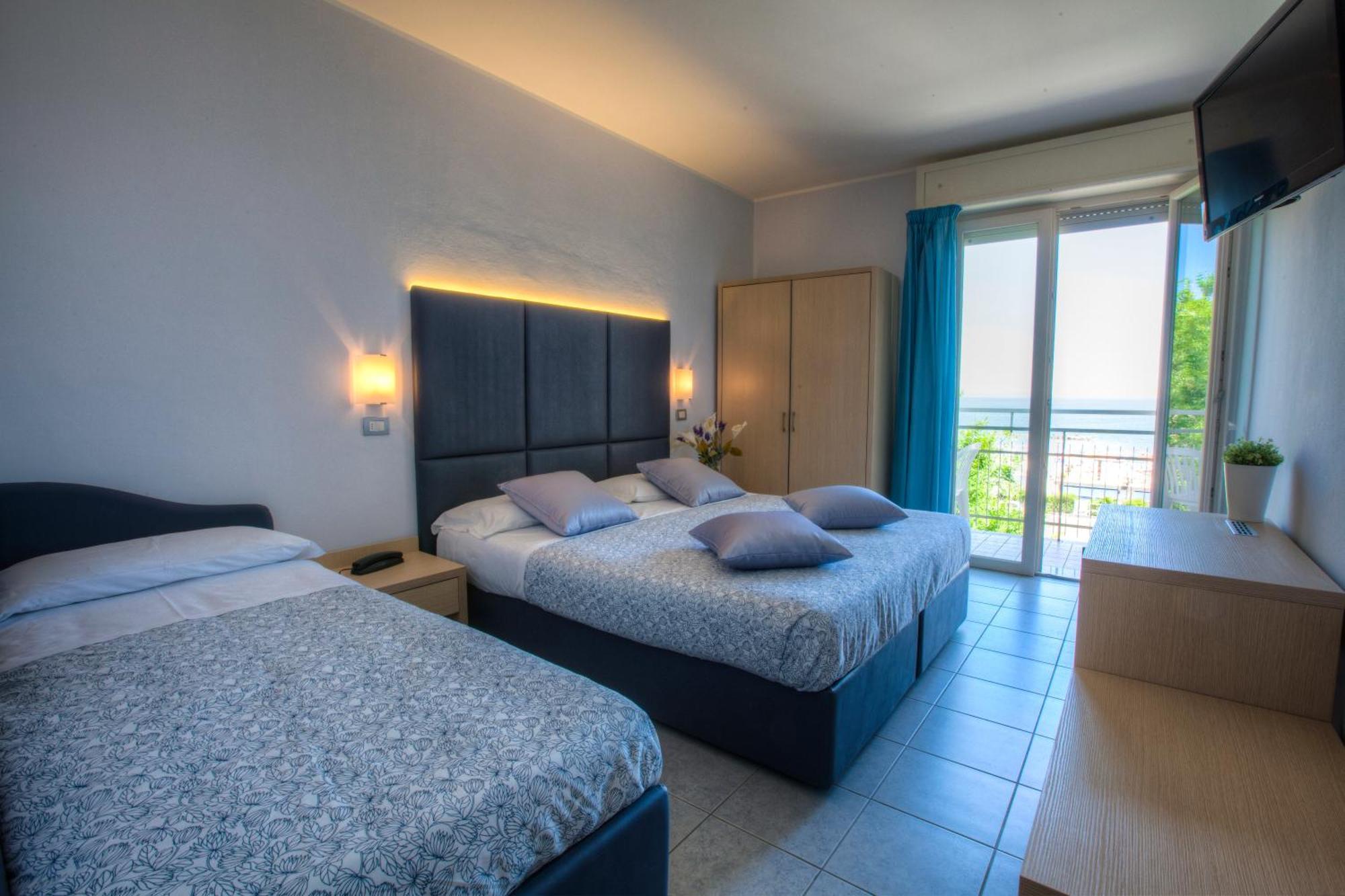 Triple Room Sea View
