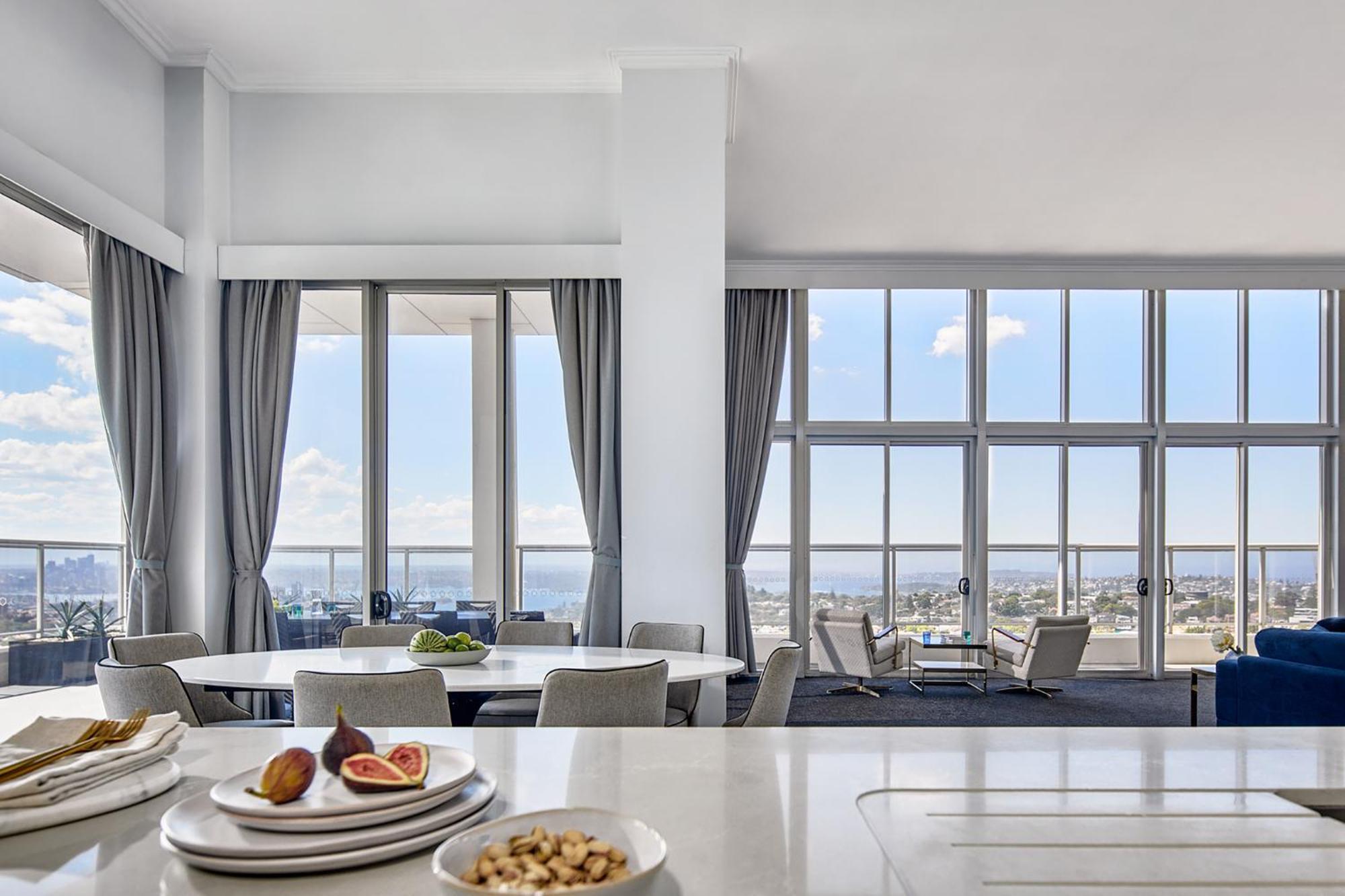 Three-Bedroom Harbour Penthouse,1672572093:JPEG