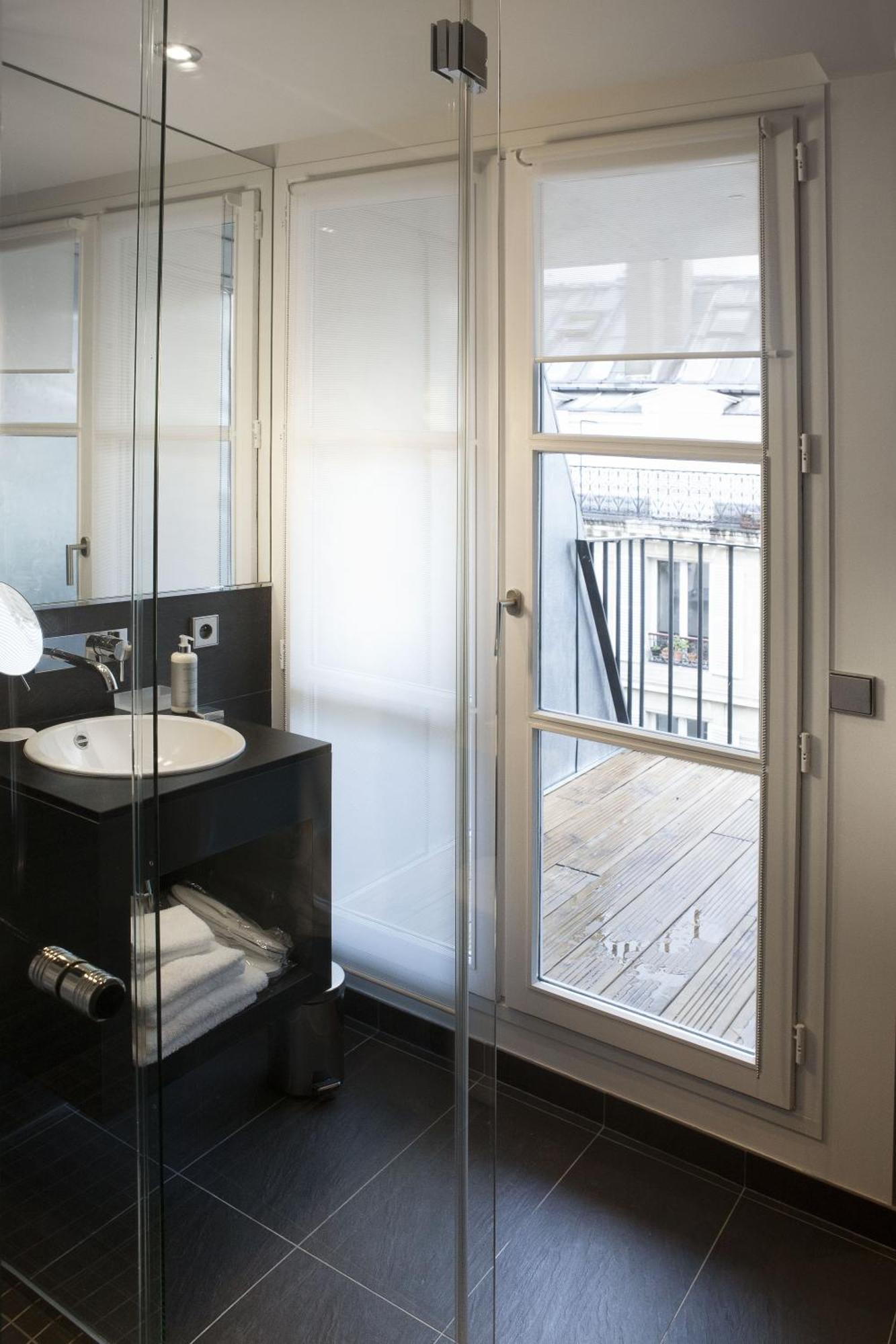 Privilege Top Floor Room with Terrace with spa access