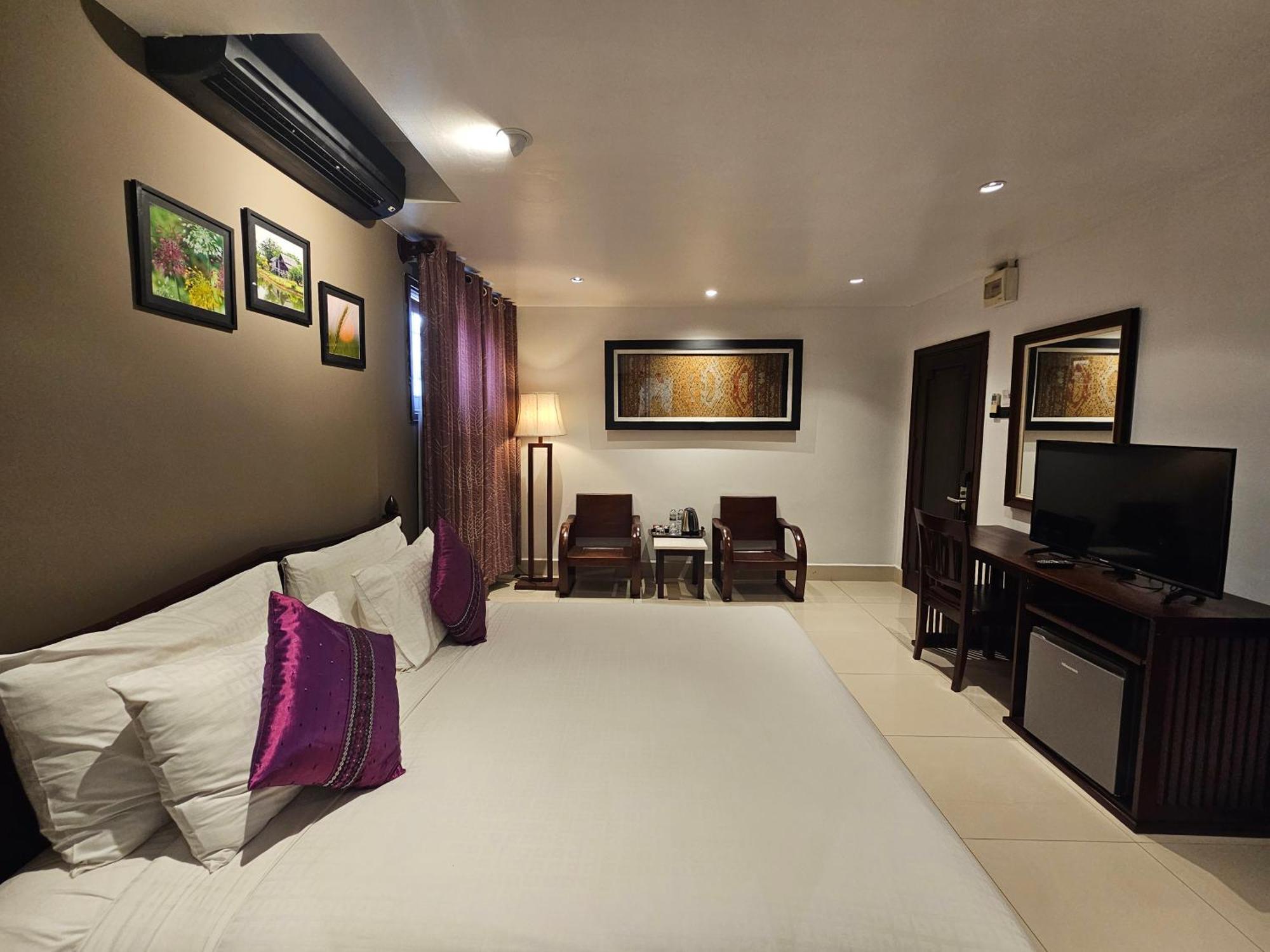 Deluxe Double Room City View