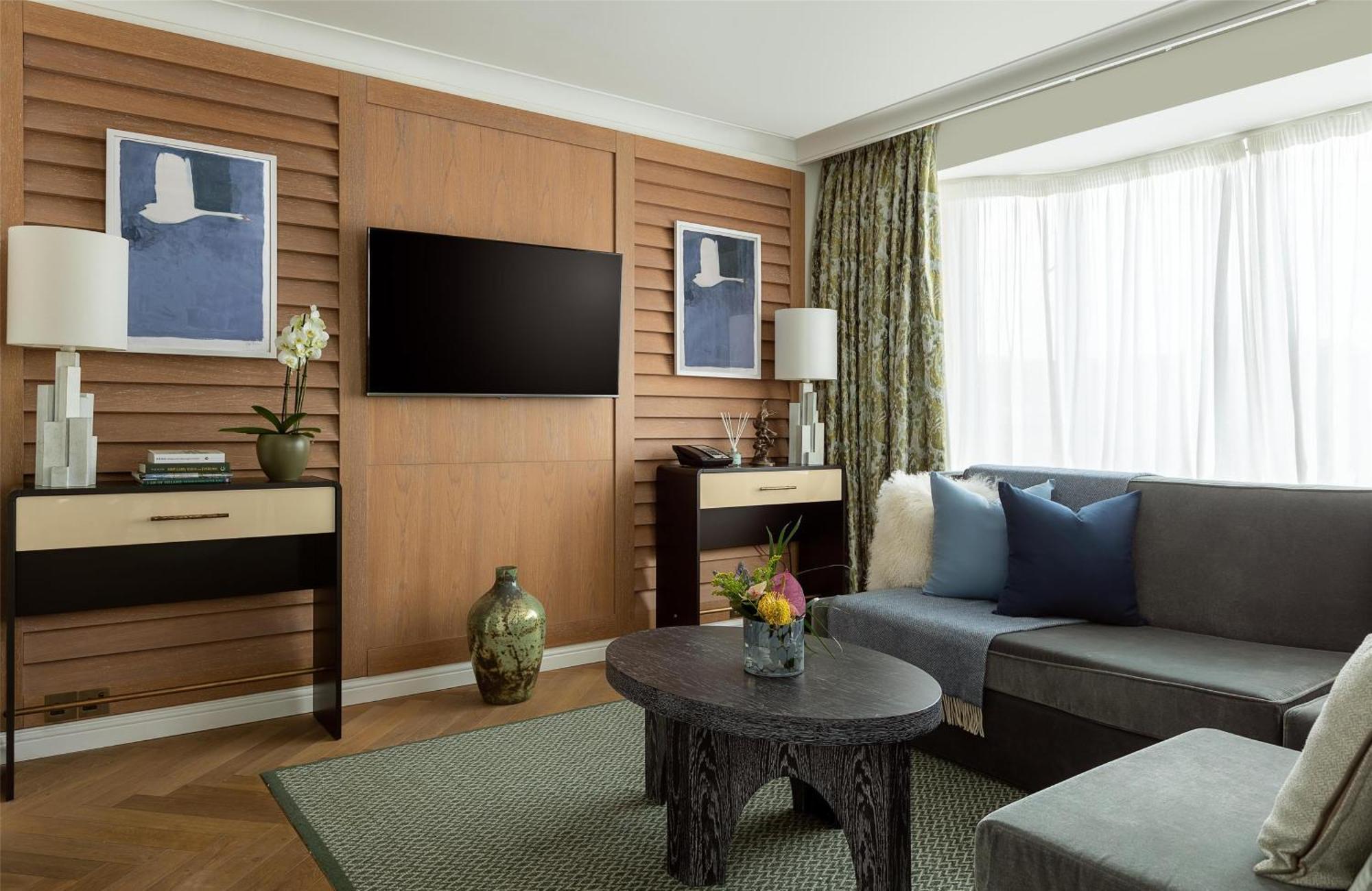 One-Bedroom King Suite
