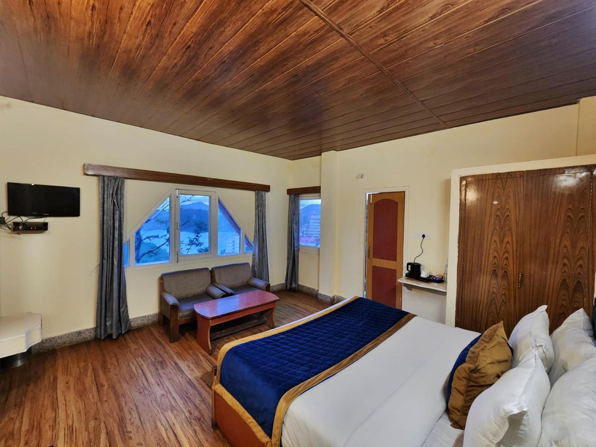 Deluxe Double Room with Balcony