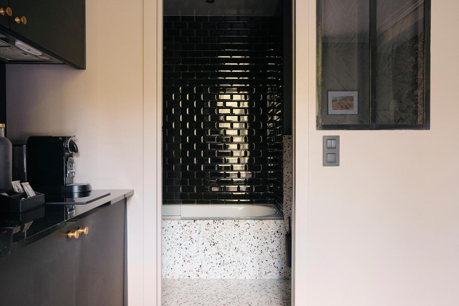 Two Interconnecting Deluxes Rooms