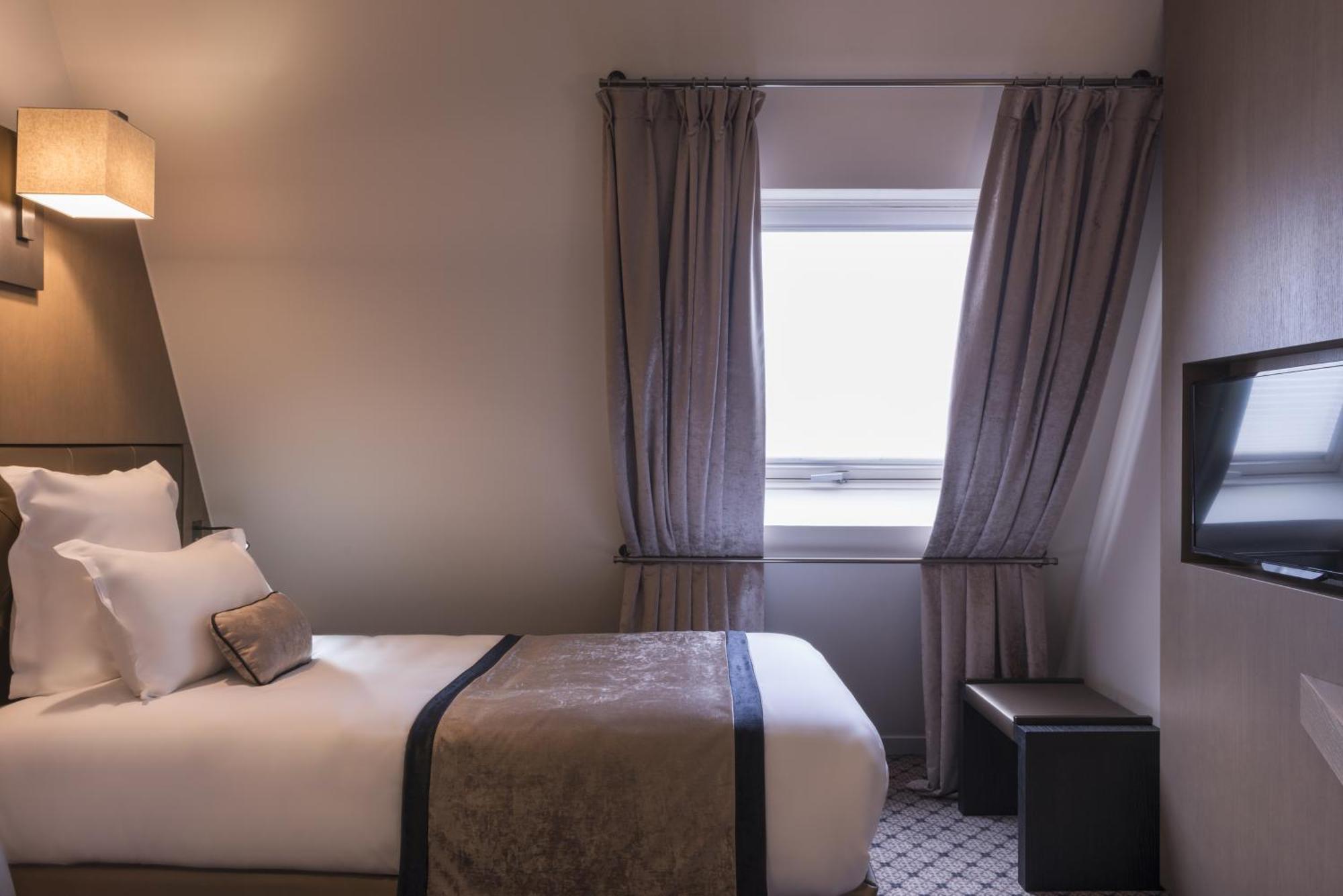 Solo Room