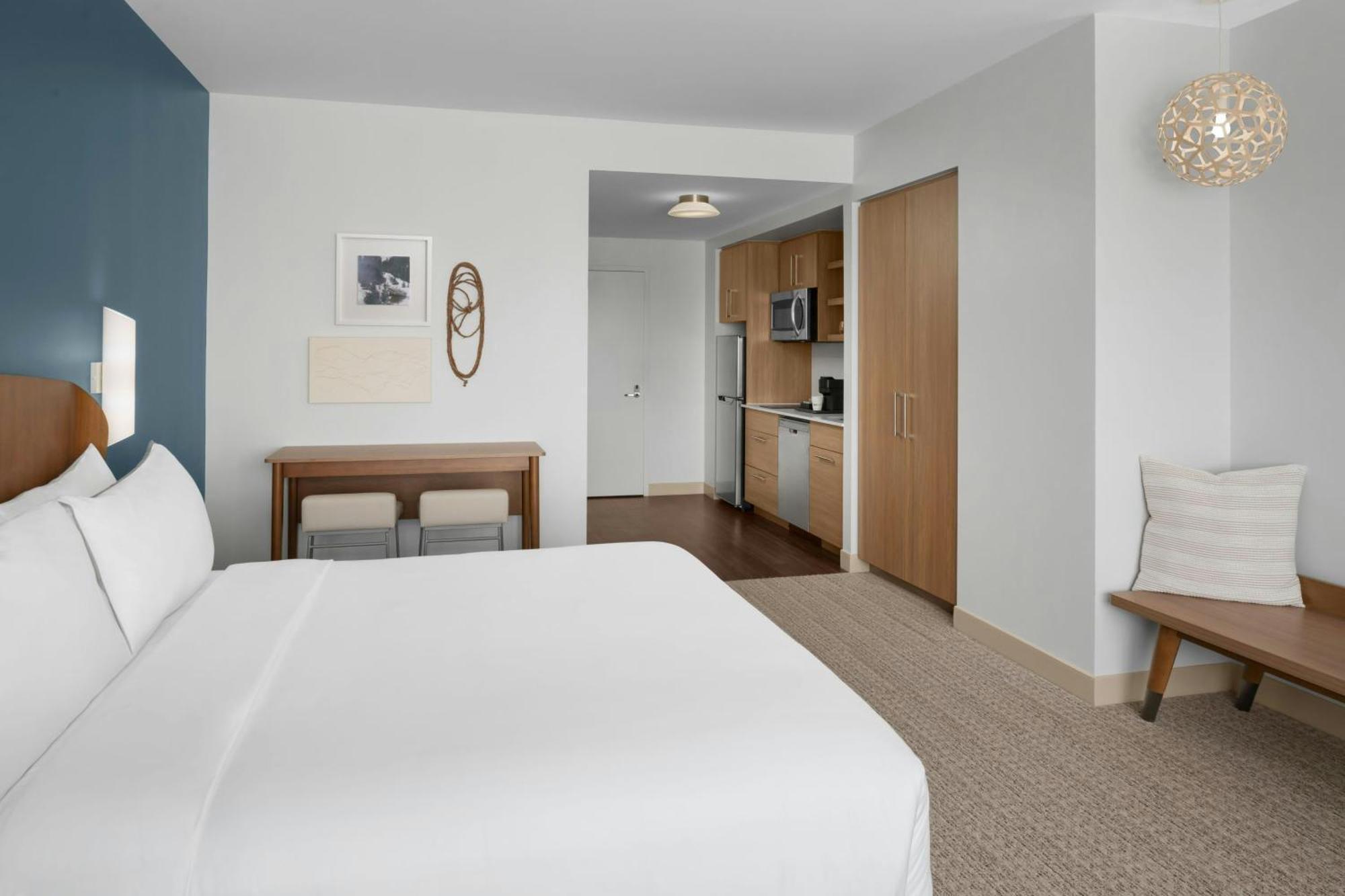 King Studio Suite with Sofa Bed and River View