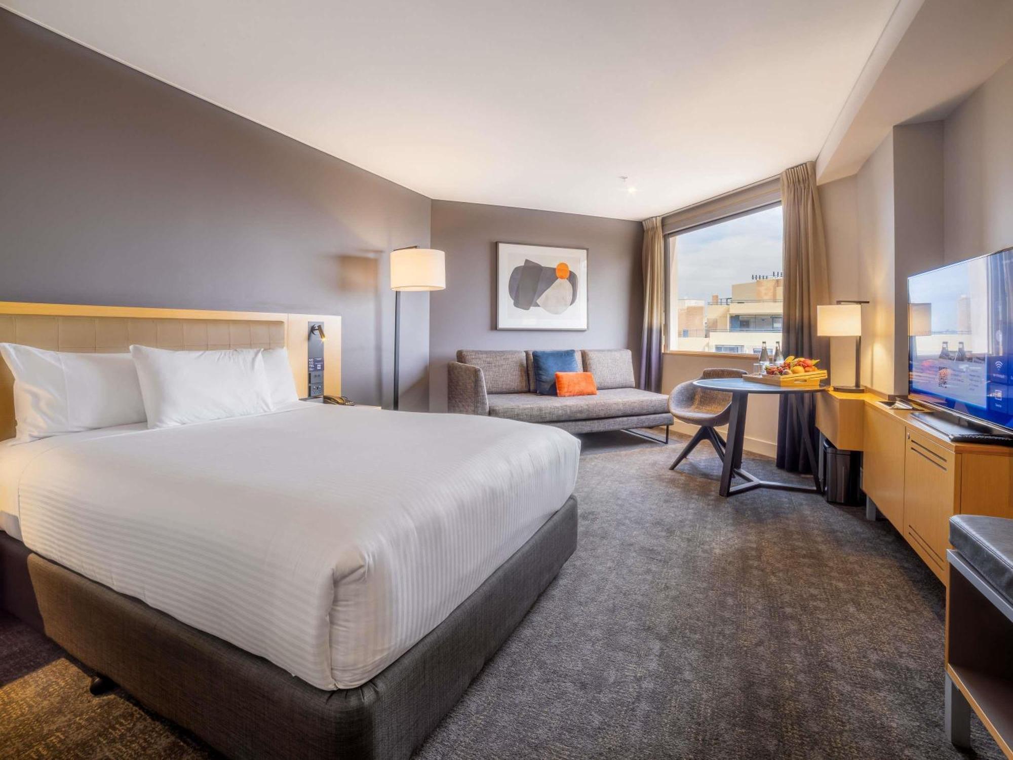 Superior Queen Bedroom,1717011809:JPEG