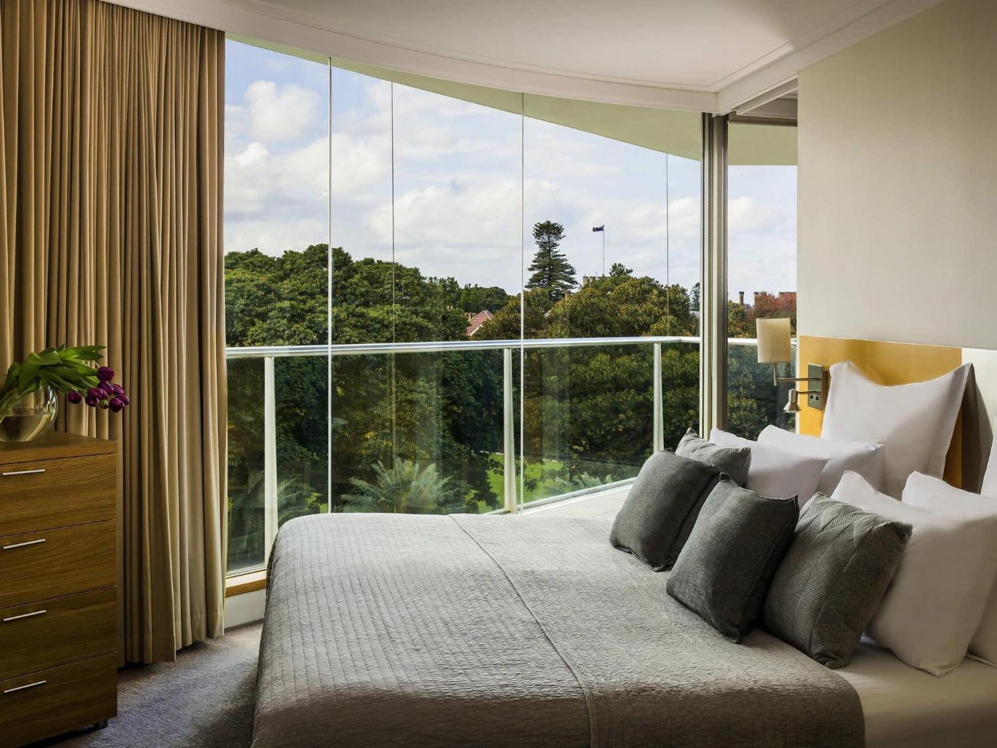 One-Bedroom Apartment with Garden View - Non-refurbished