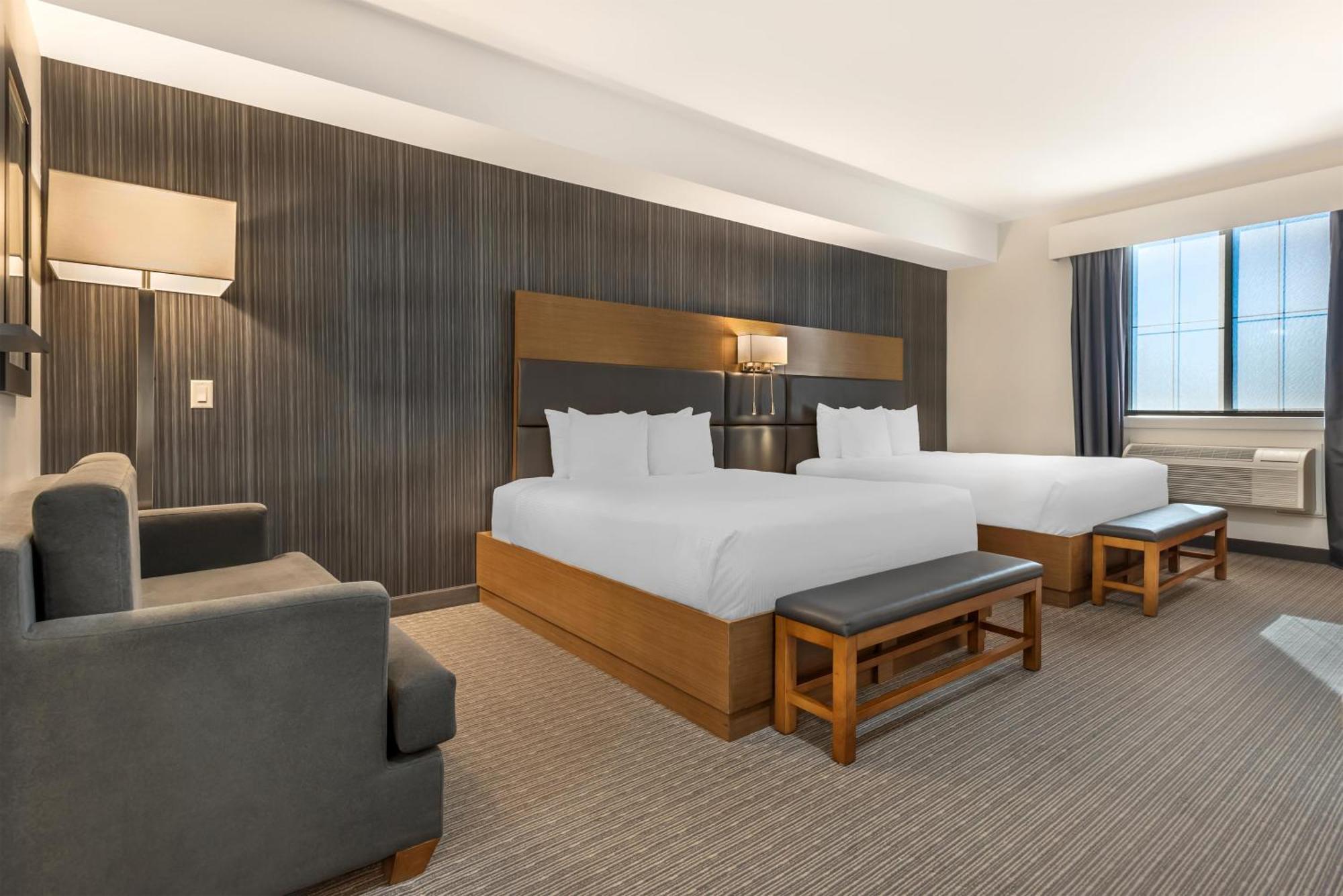 Queen Room with Two Queen Beds and Kitchenette - Non-Smoking
