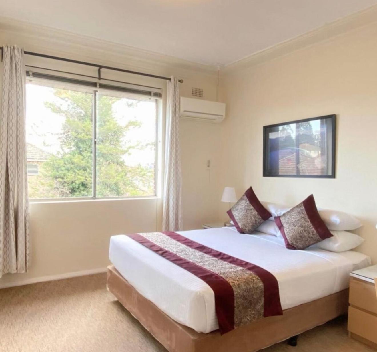 Boarding House Queen Room,1739381223:JPEG