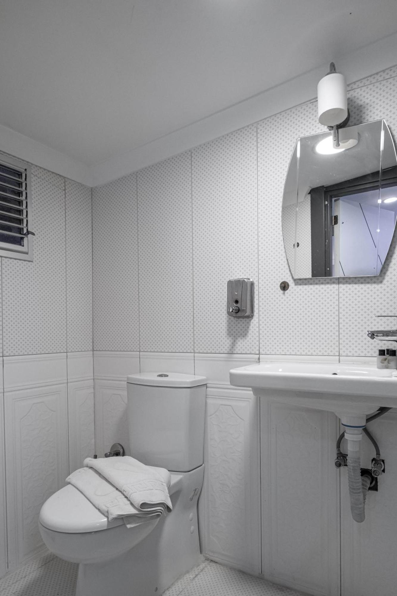 Economy Quadruple Room