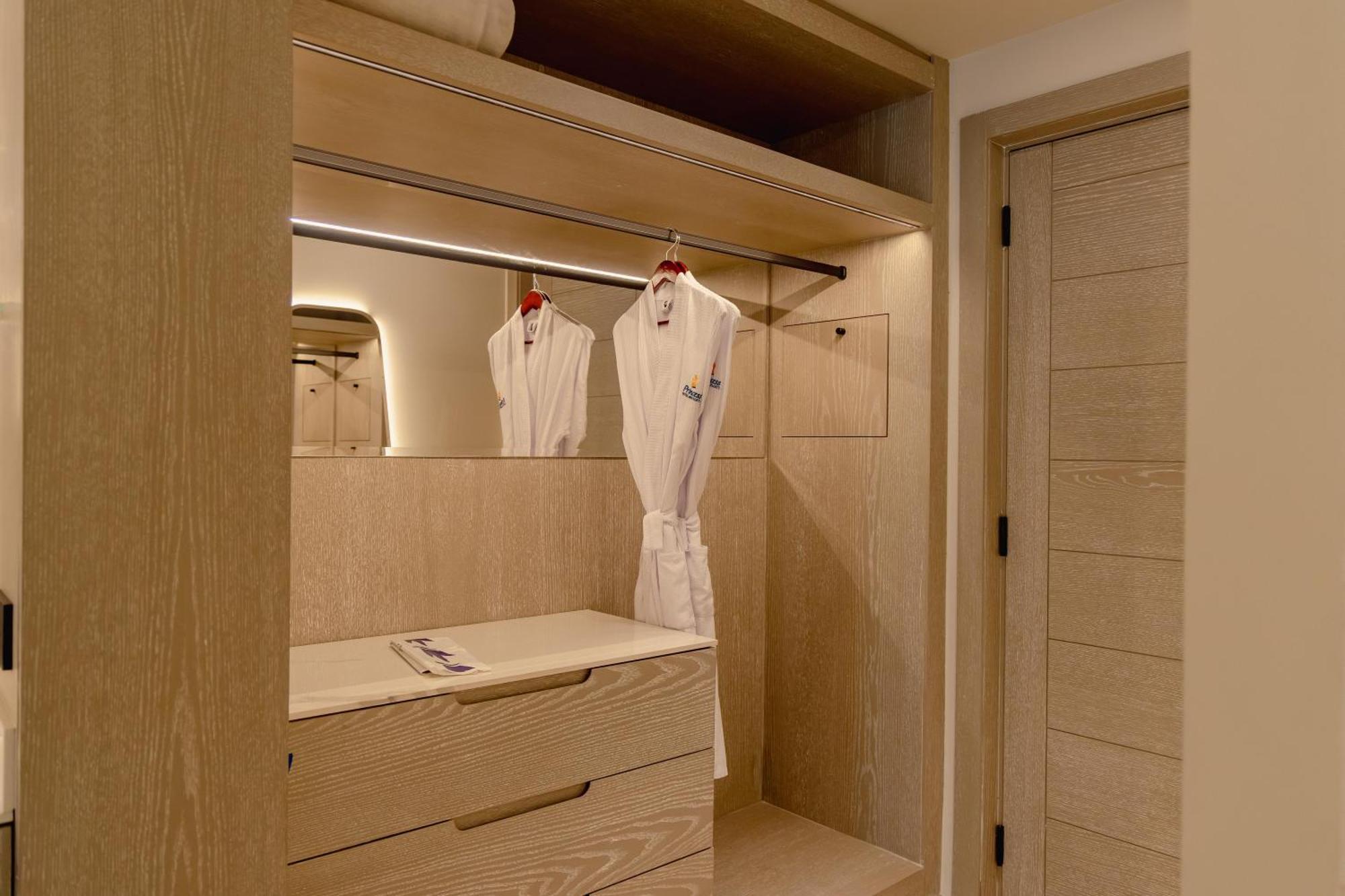 Platinum Suite