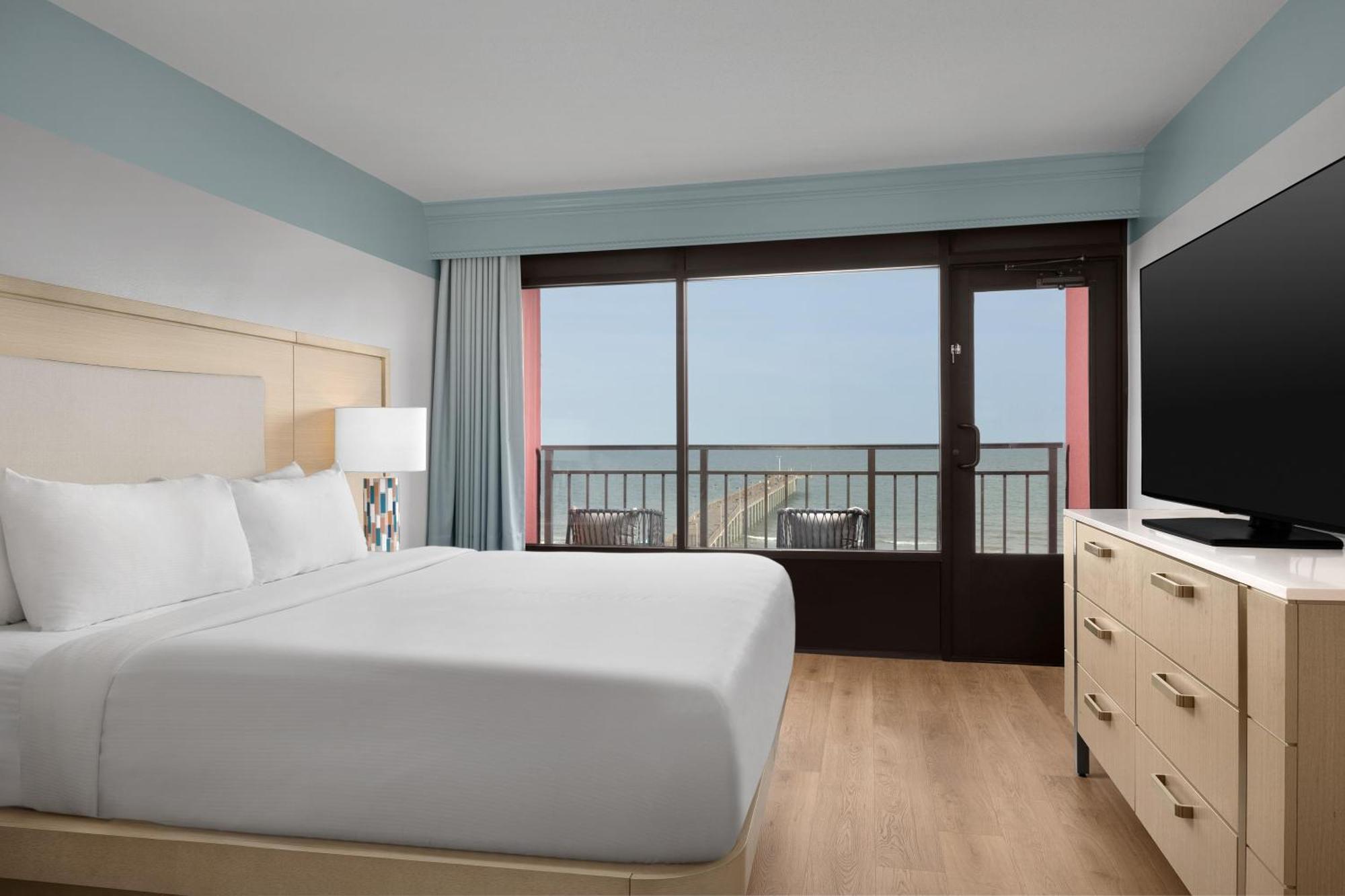 One-Bedroom King Suite with Ocean View
