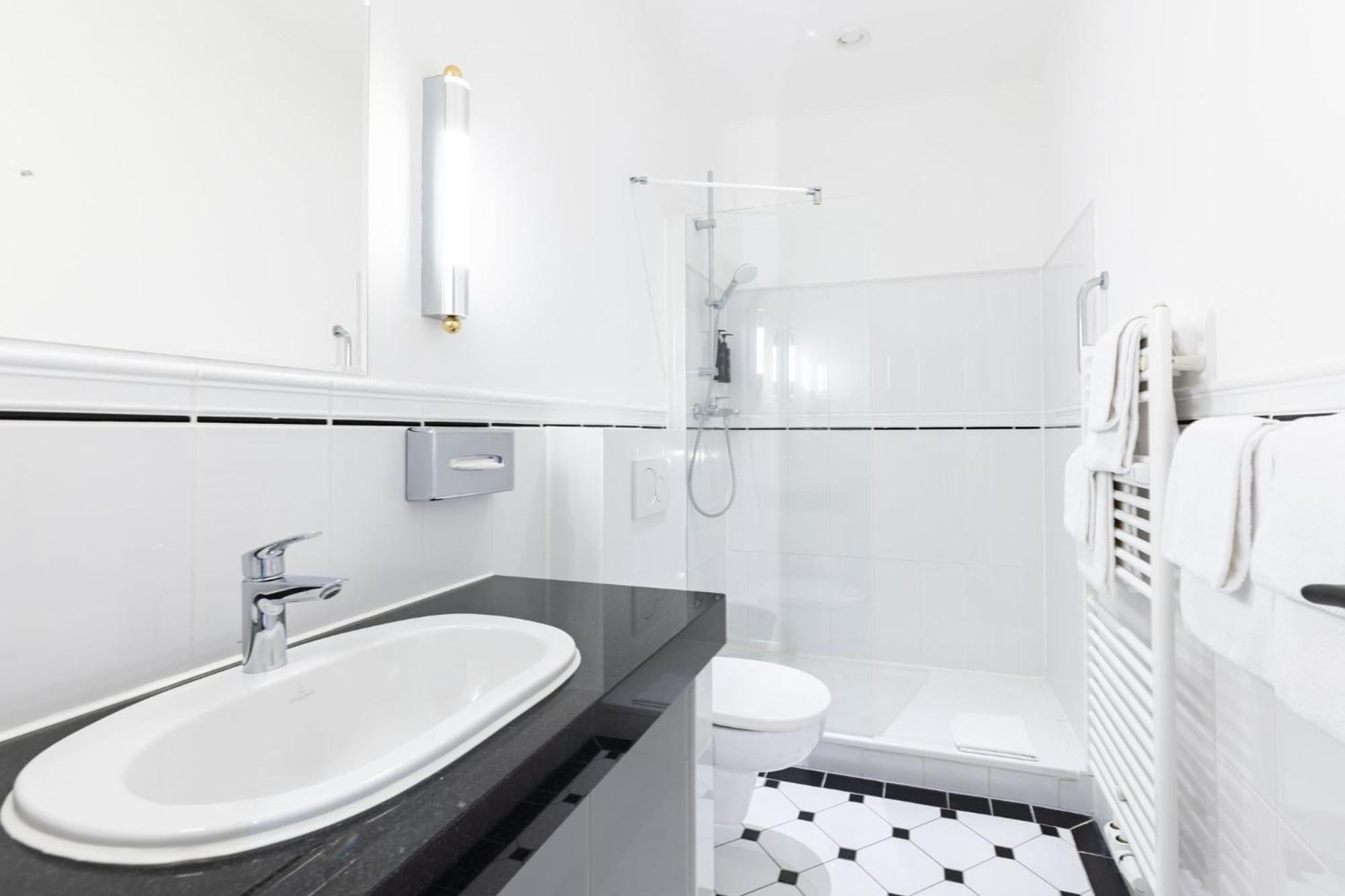 Premium Queen Room with Sofa Bed and Balcony