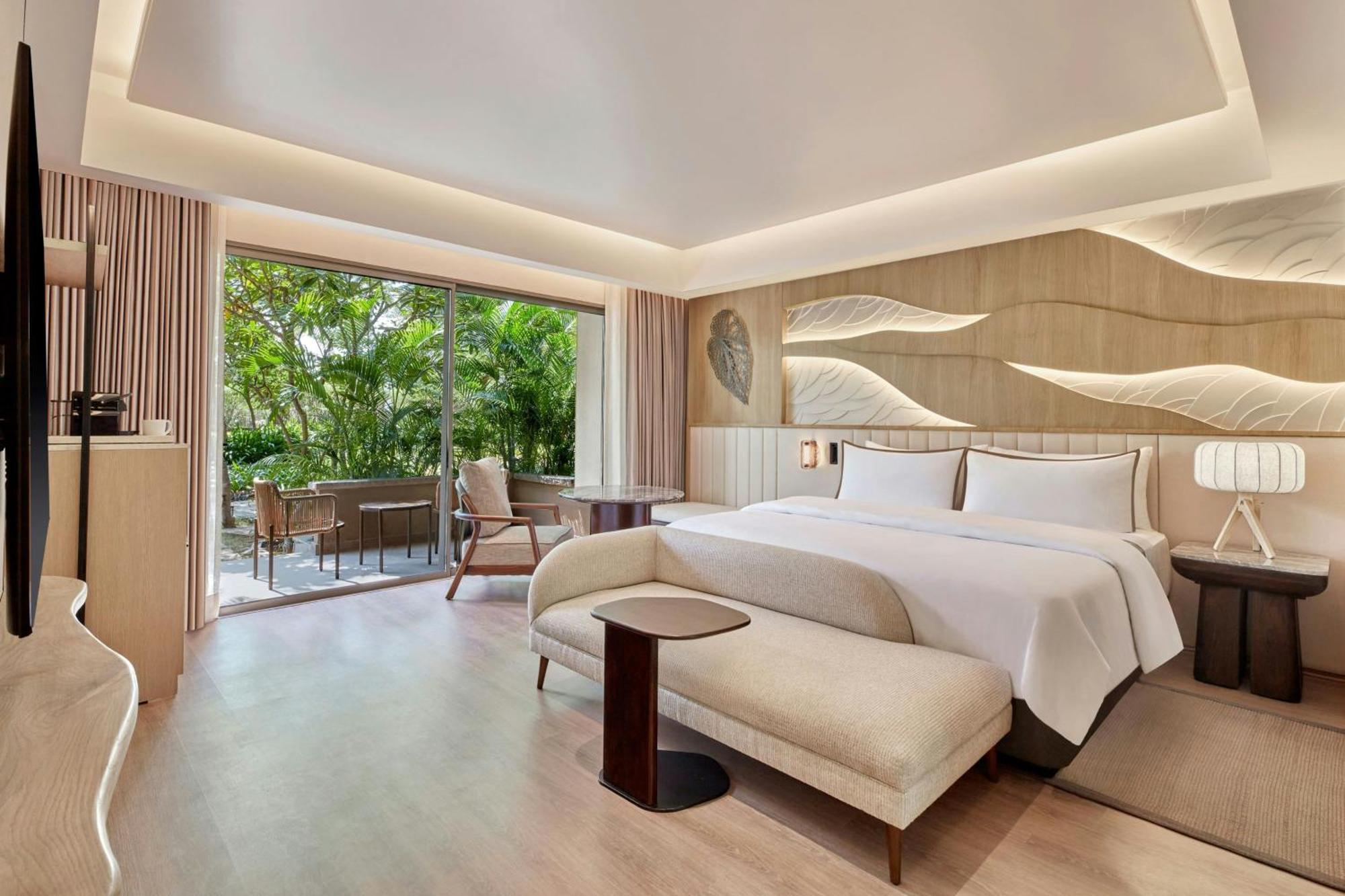 Premium Villa with King Bed and Balcony - Resort View